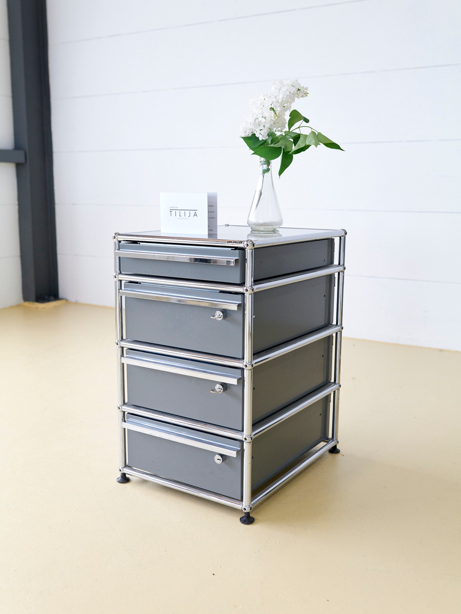 USM Korpus in Mittelgrau