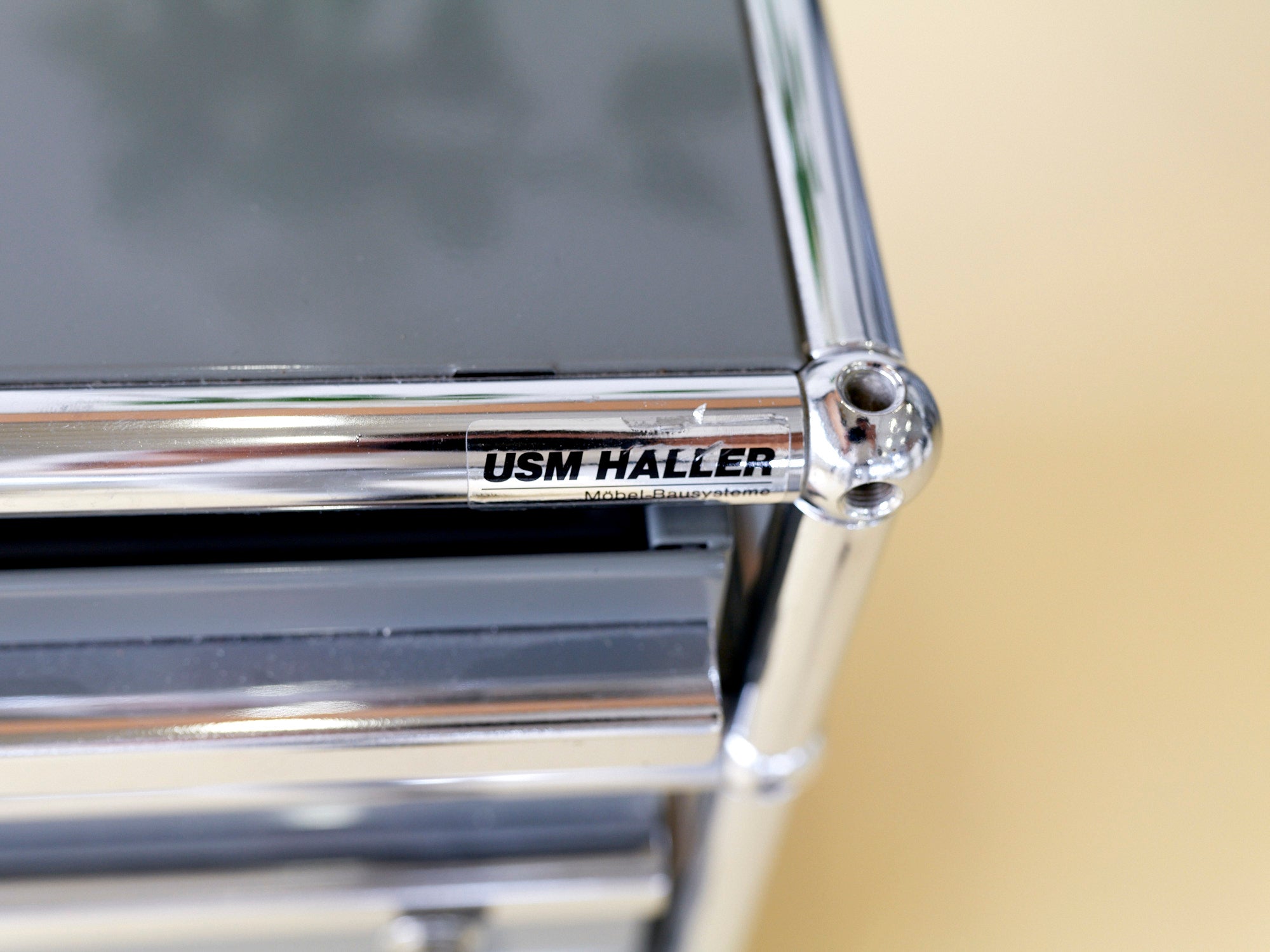 USM Korpus in Mittelgrau