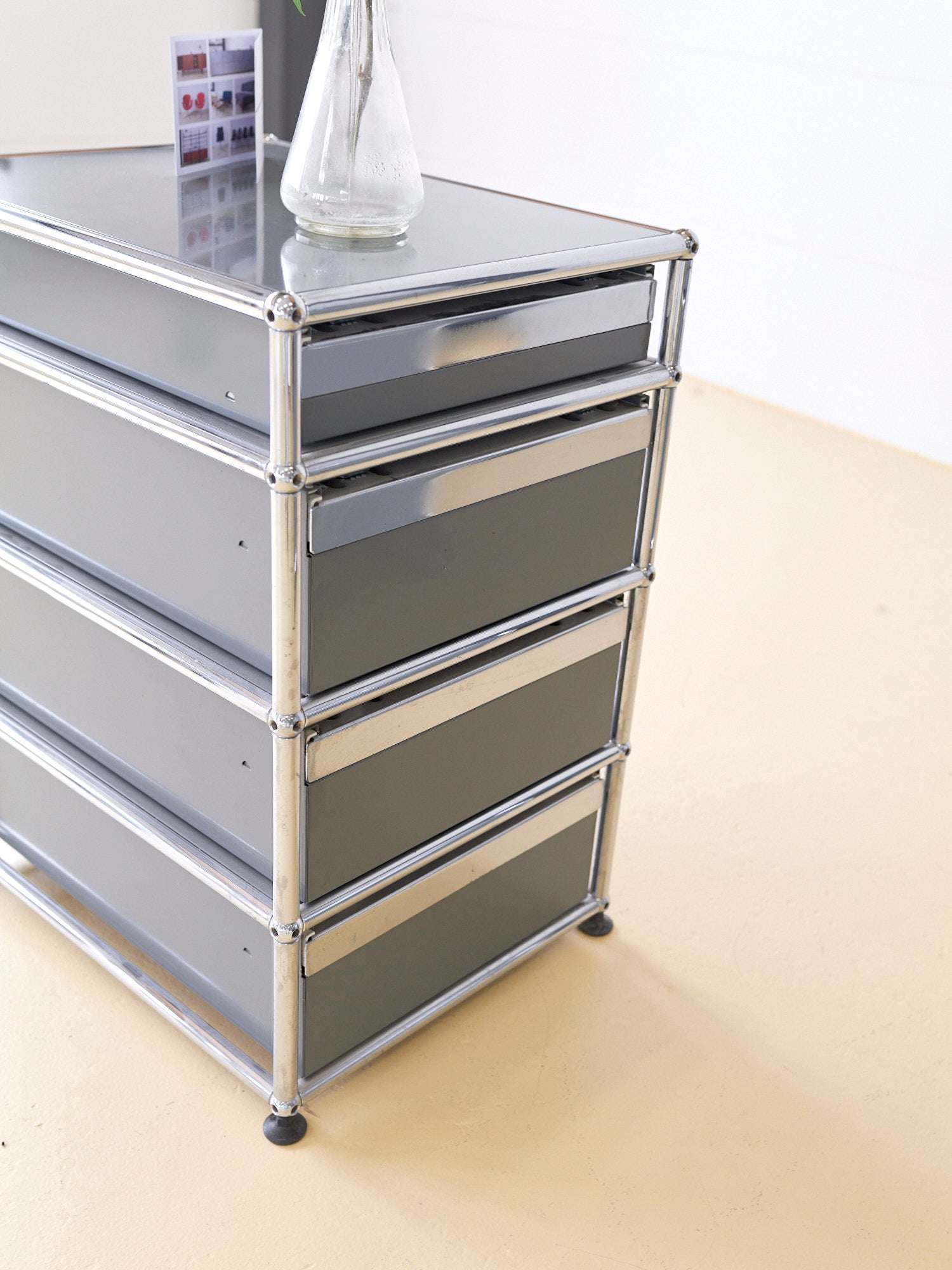 USM Korpus in Mittelgrau