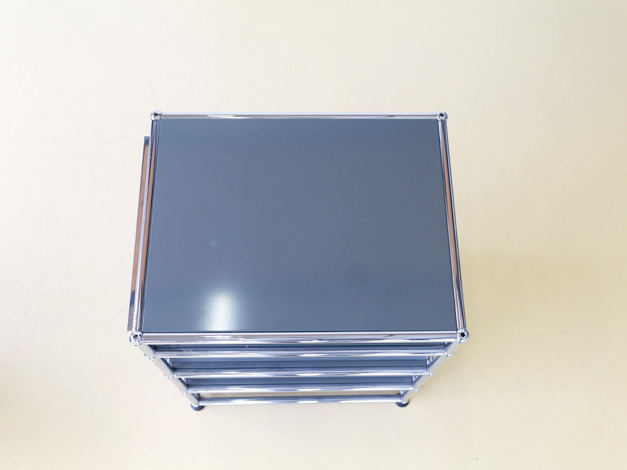 USM Korpus in Mittelgrau