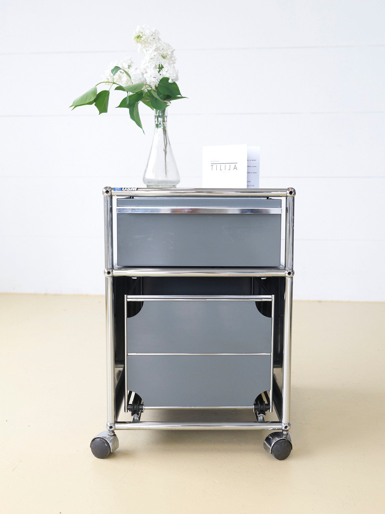 USM Roll-Korpus in Mittelgrau