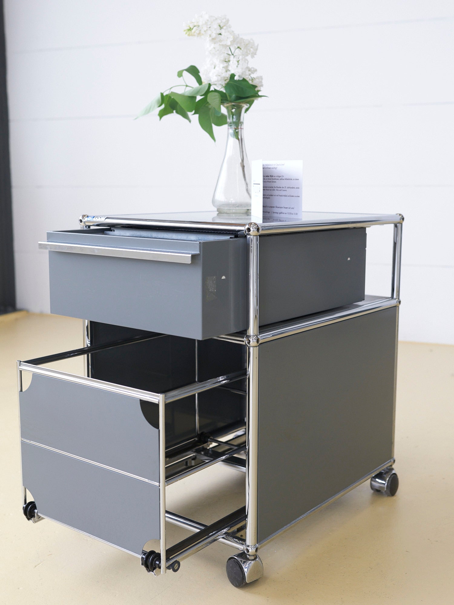 USM Roll-Korpus in Mittelgrau