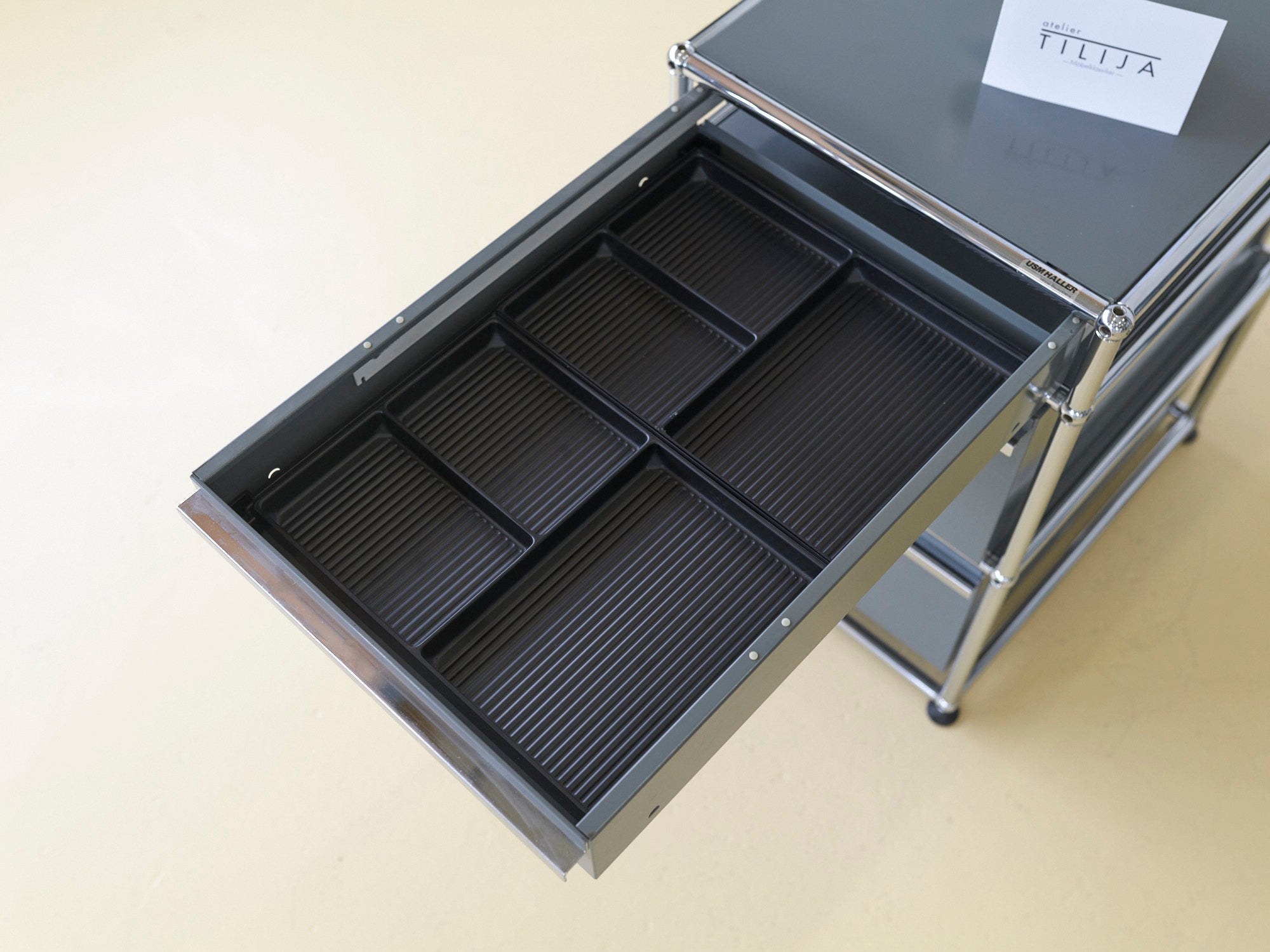 USM Korpus in Mittelgrau