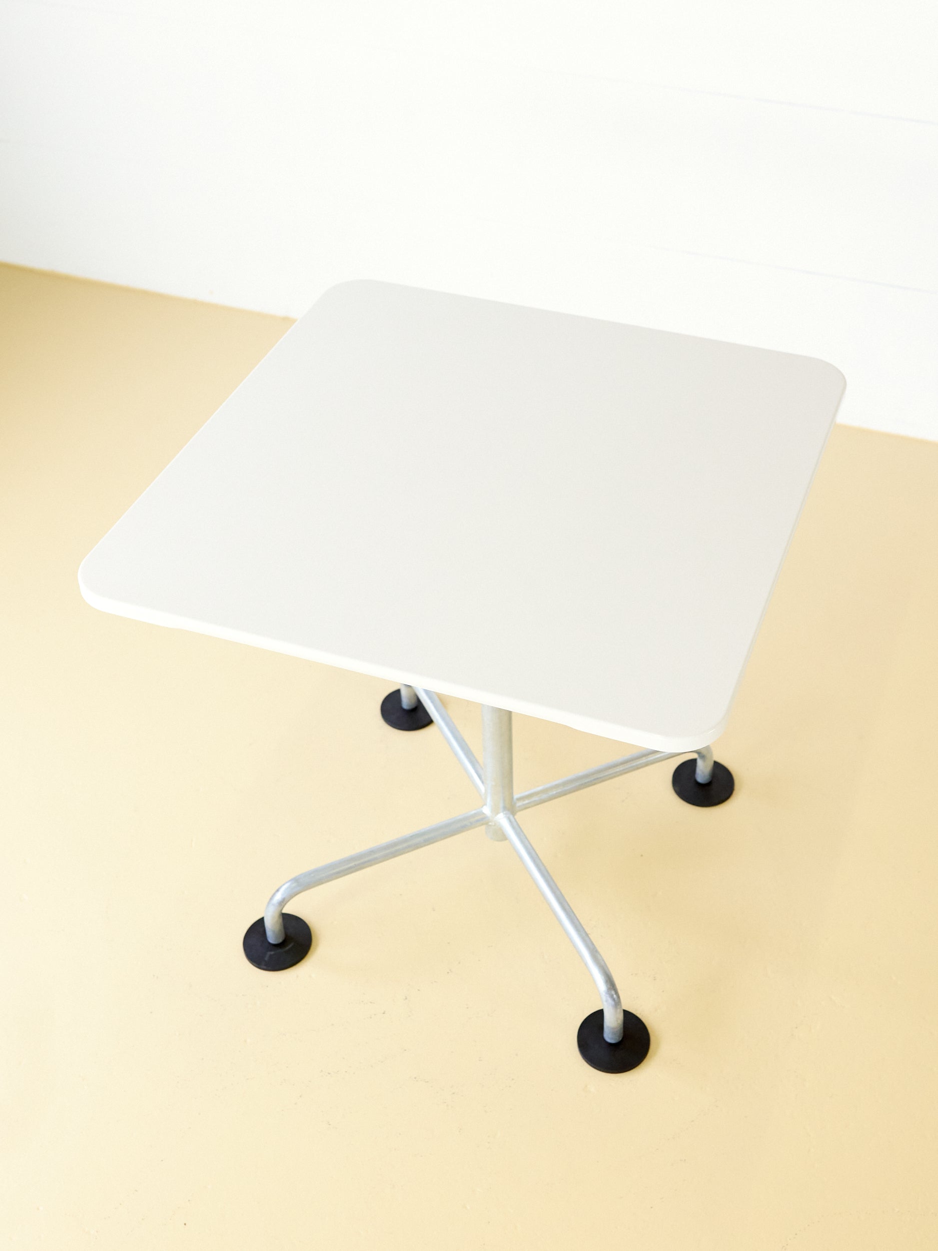 Klassischer atelier ALINEA Gartentisch - Reinweiss