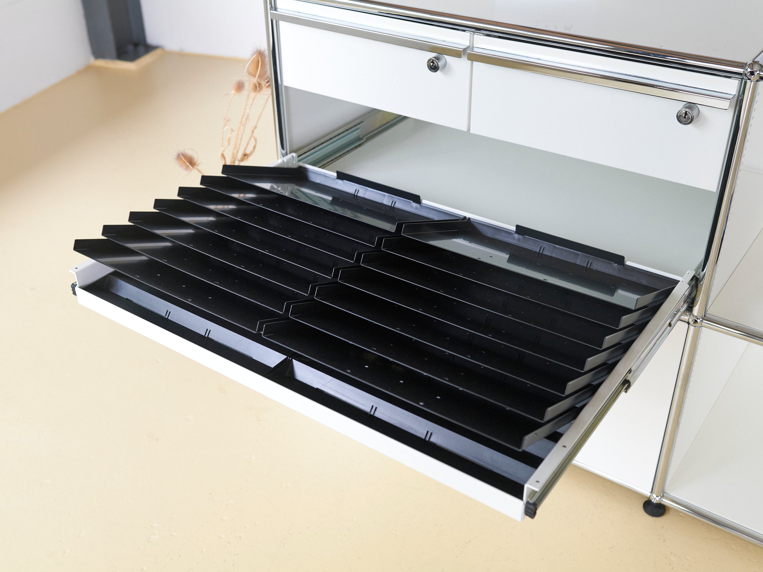 USM Haller Sideboard Reinweiss 3