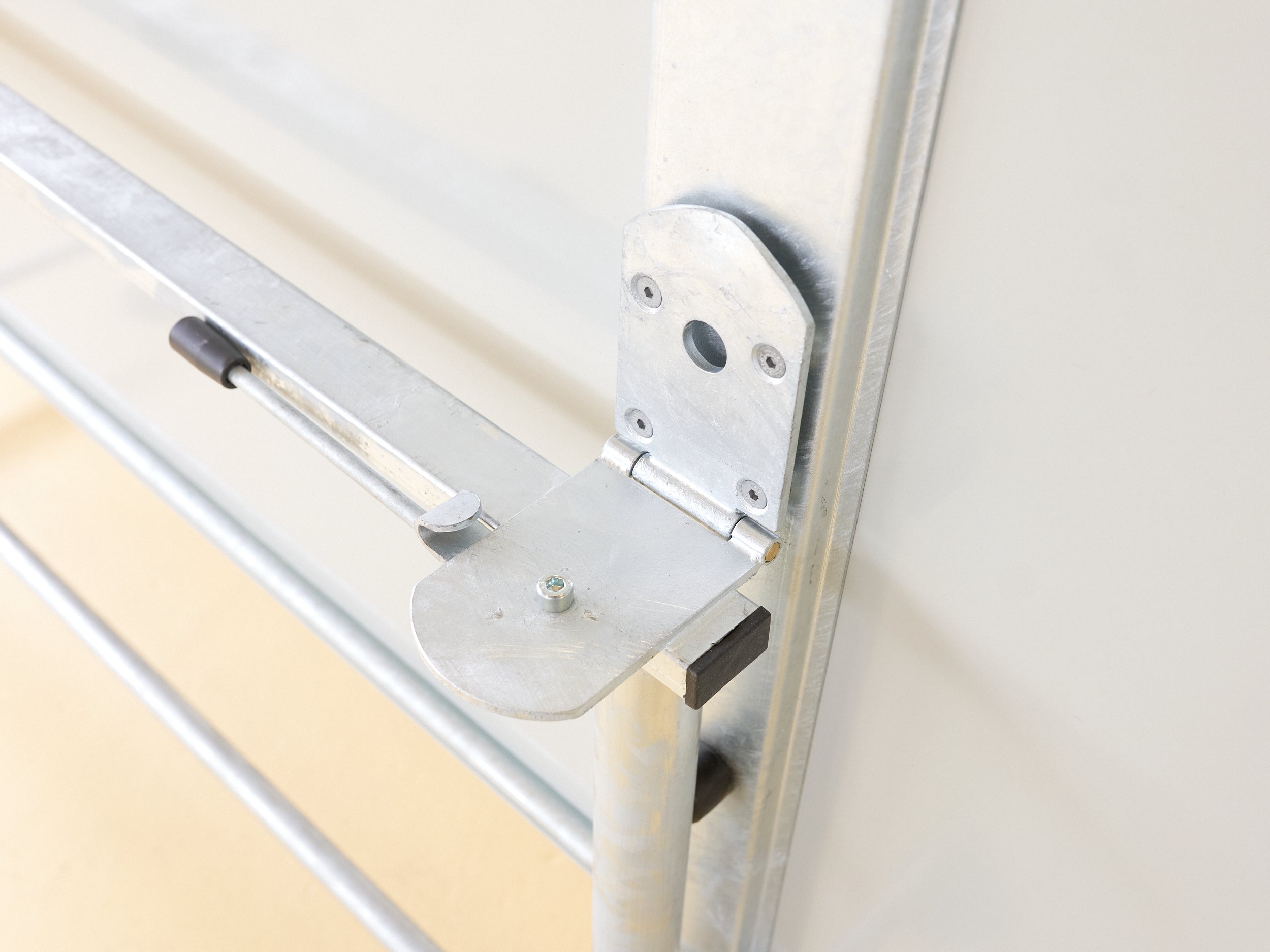 Klassischer atelier ALINEA Gartentisch Achatgrau