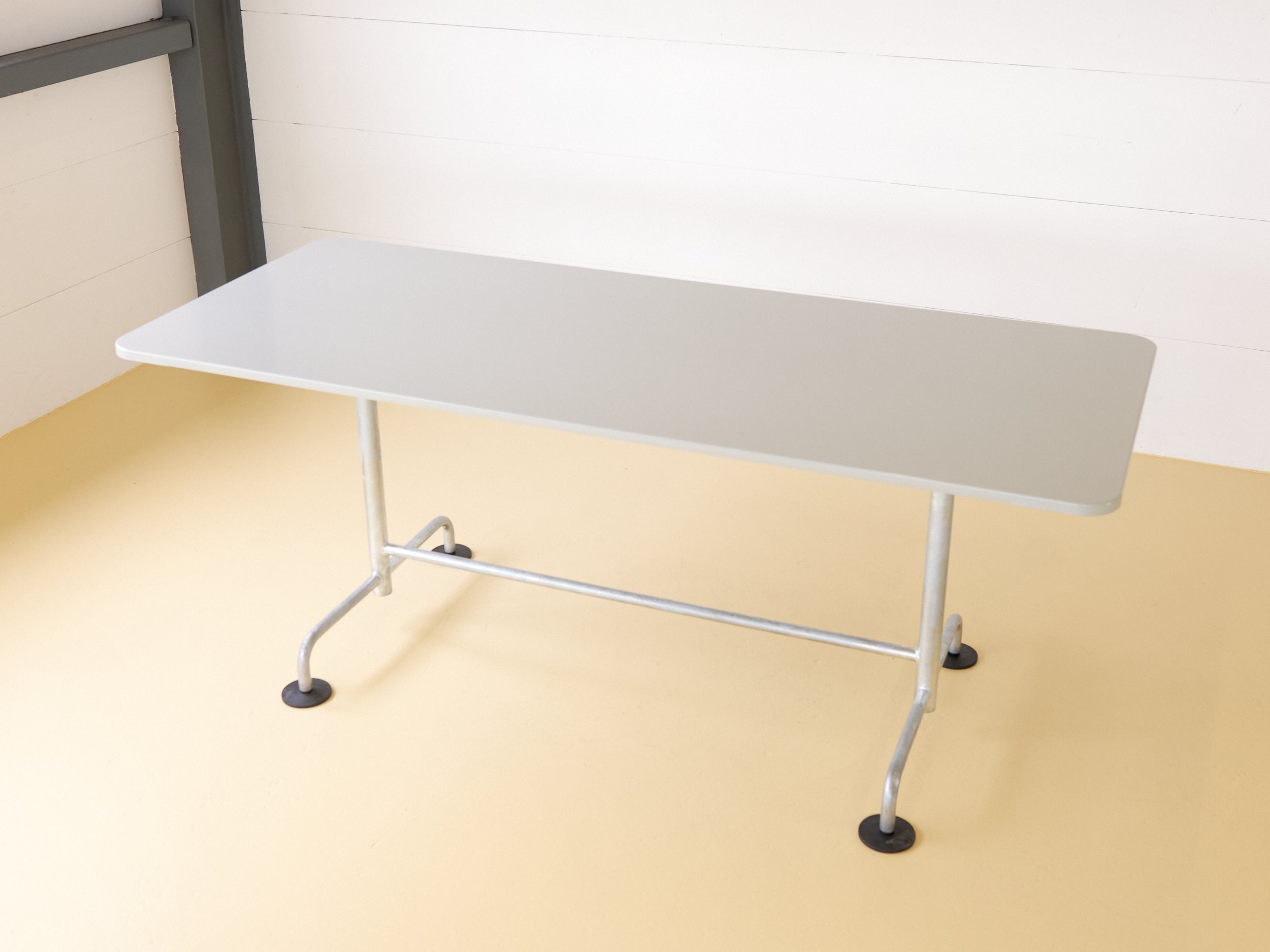 Klassischer atelier ALINEA Gartentisch Achatgrau