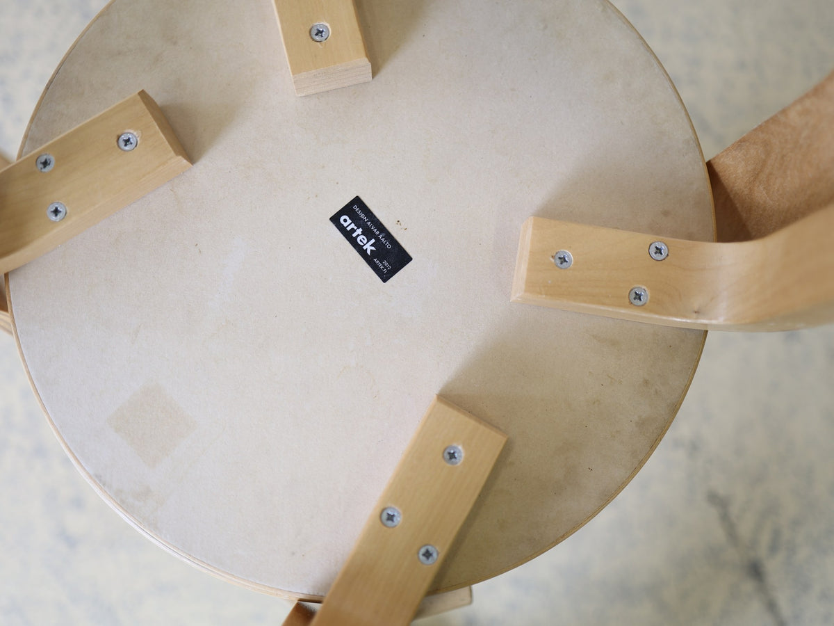 Artek Chair 65 – Birke / Schwarz Linoleum Foto 8