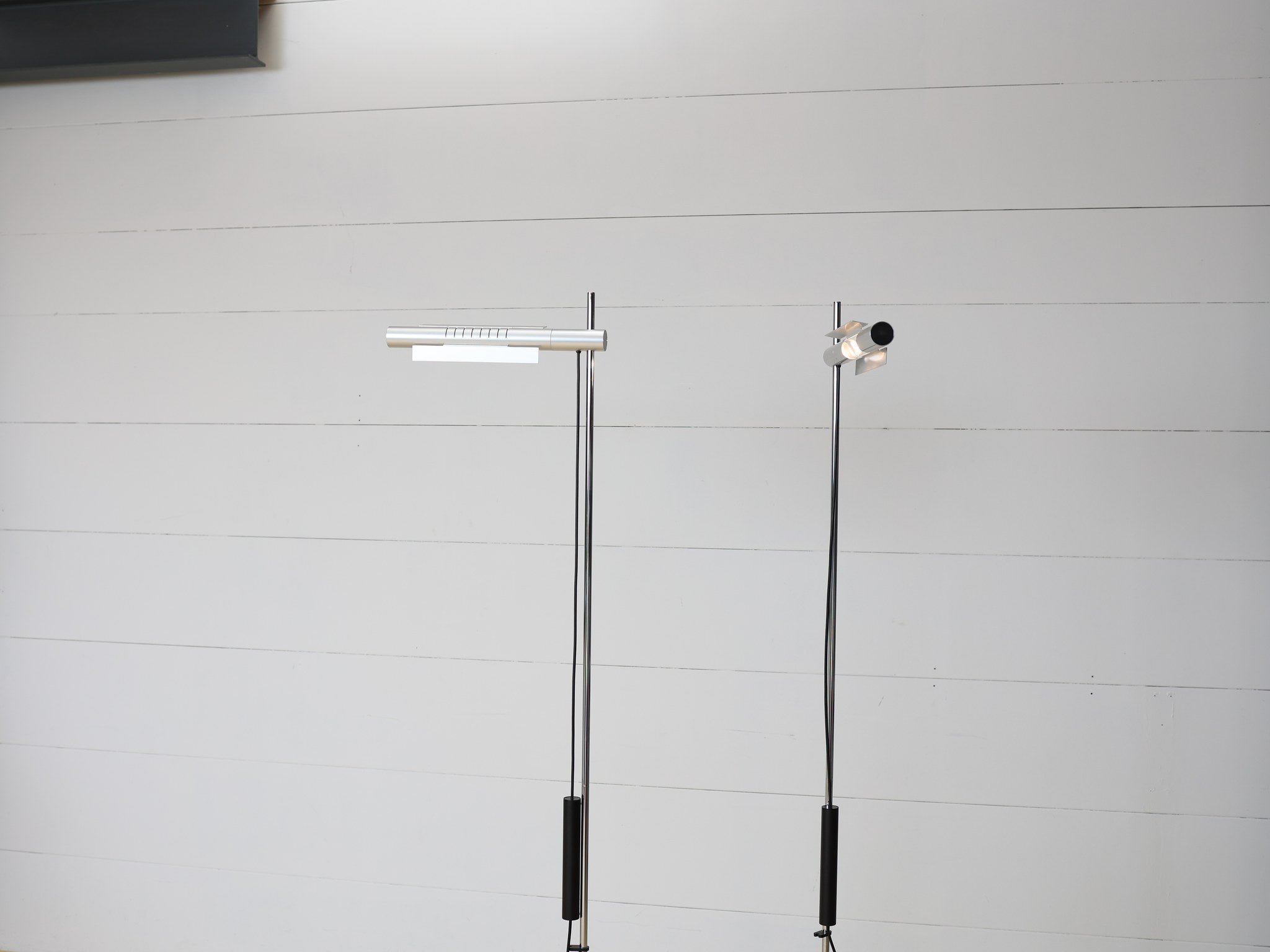 Baltensweiler HALO LED S Stehleuchte seitliche Ansicht elegant