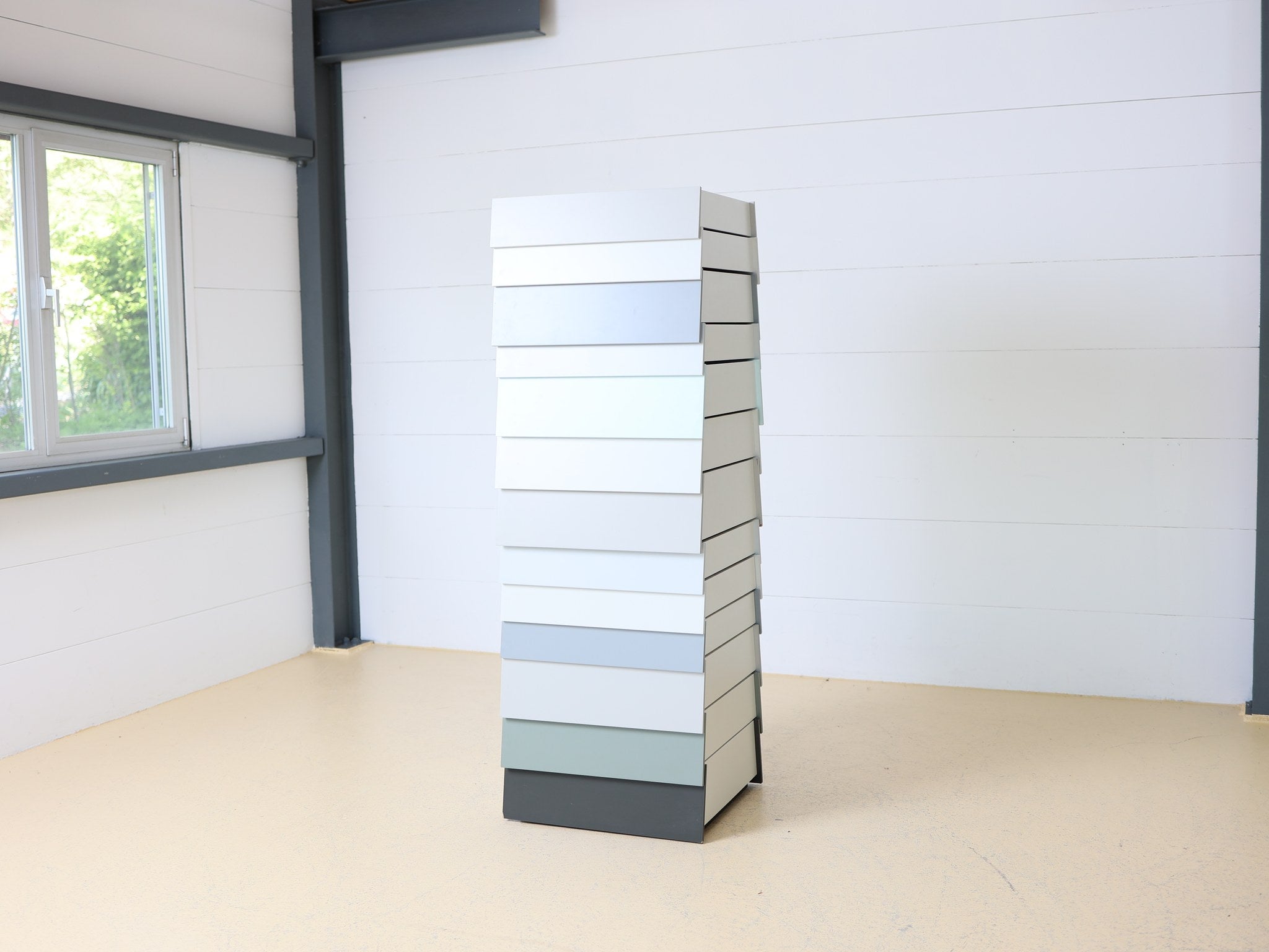 Raw Edges Stack für Established & Sons skulpturale Kommode
