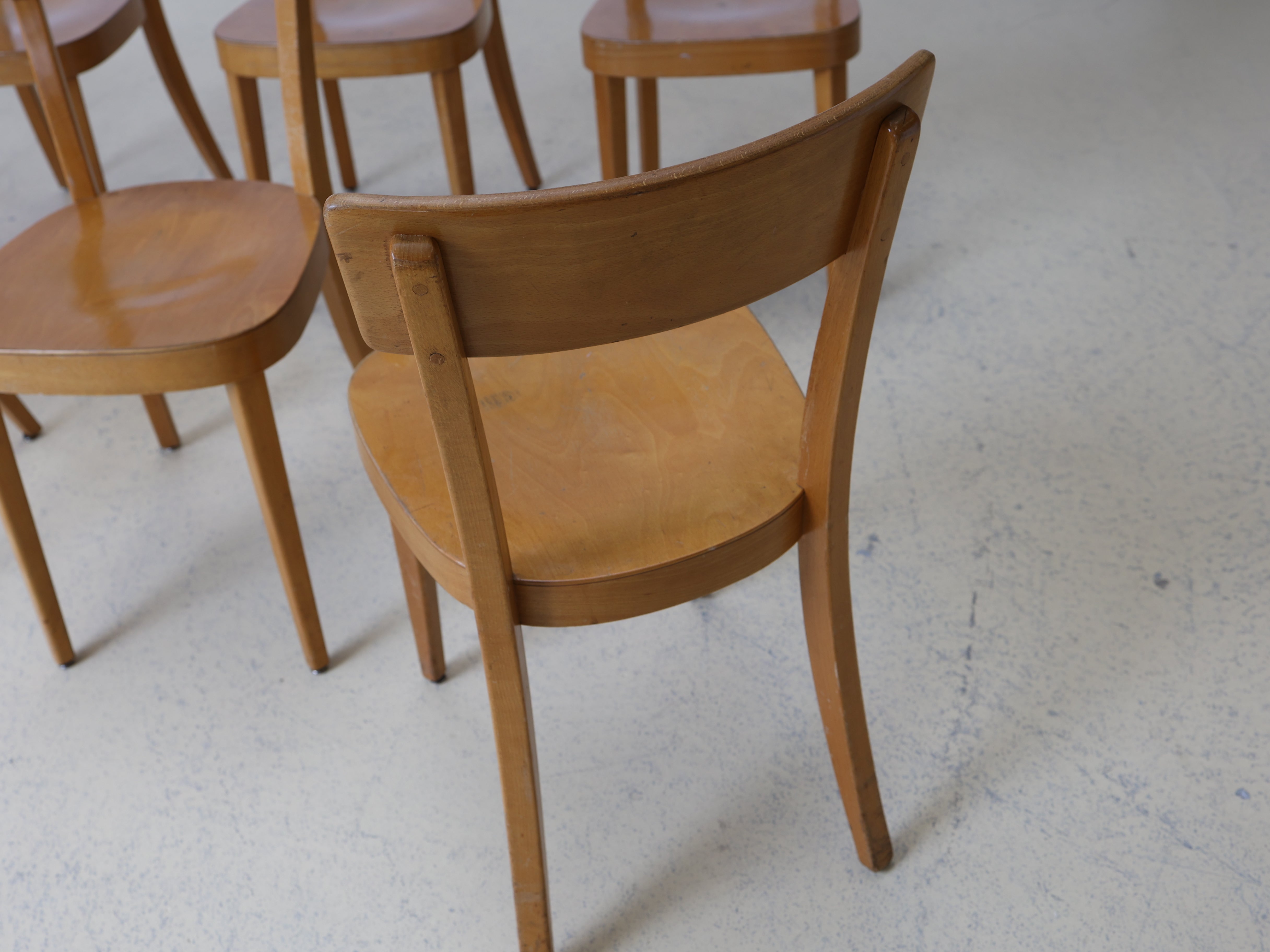 Klassischer Beizenstuhl | Schweizer Wirtshausstuhl | Vintage Massivholz-Klassiker | Ähnlich Horgen Glarus oder Klingnau