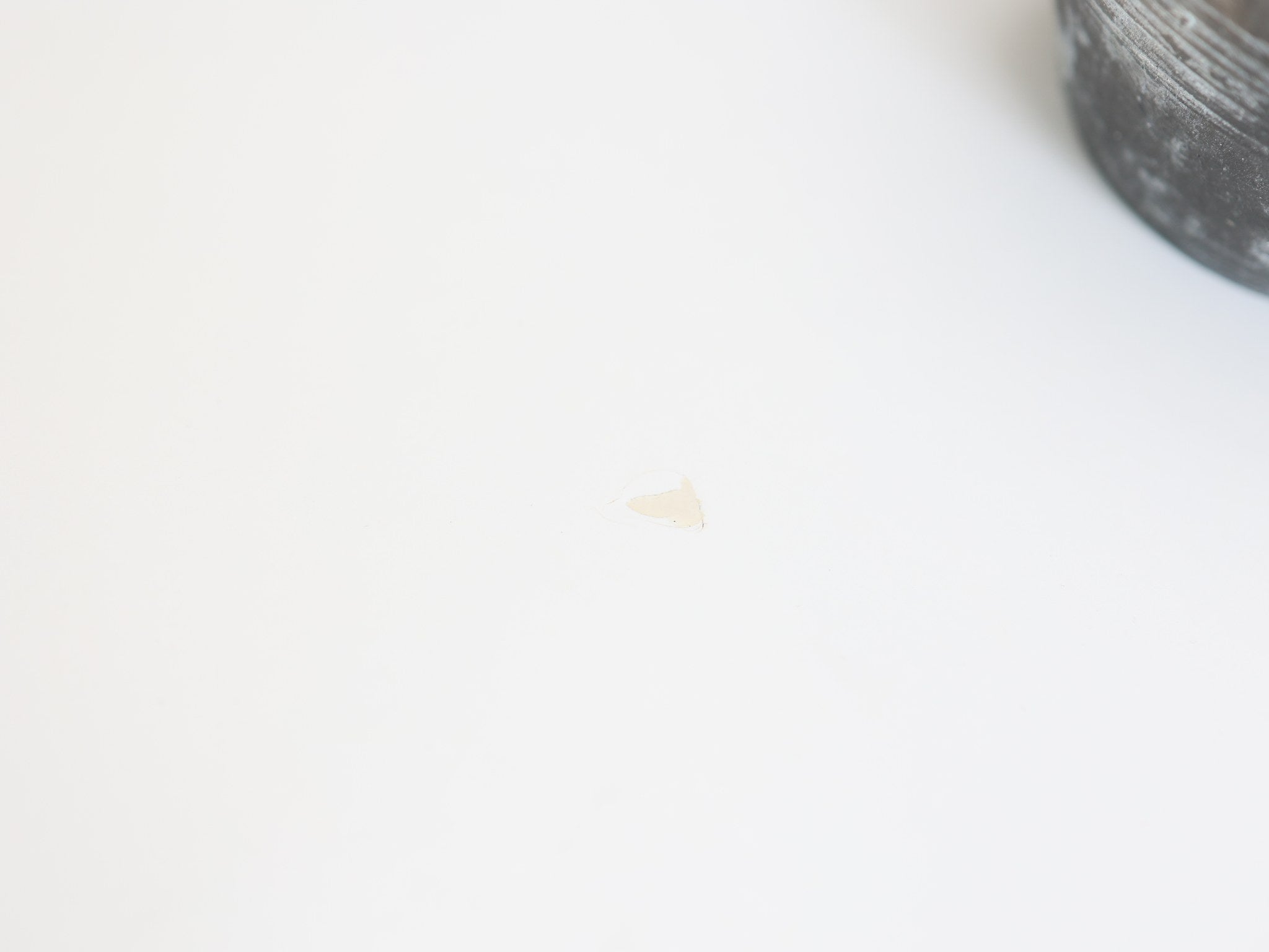 Knoll Tulip Esstisch weiss von Eero Saarinen, Gesamtansicht mit Tulpenfuss