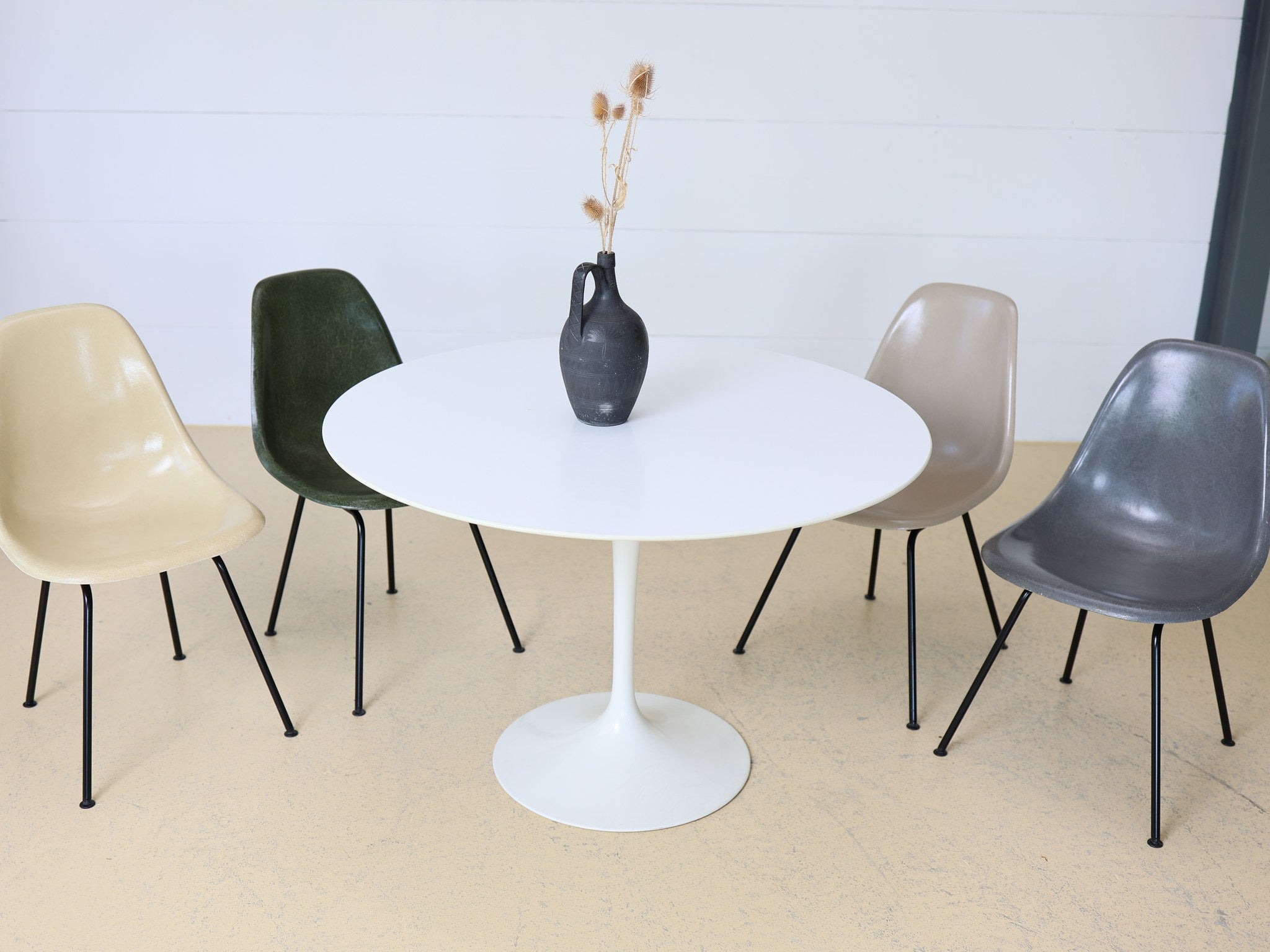 Knoll Tulip Esstisch Ø120cm in Weiss, Perspektive von oben