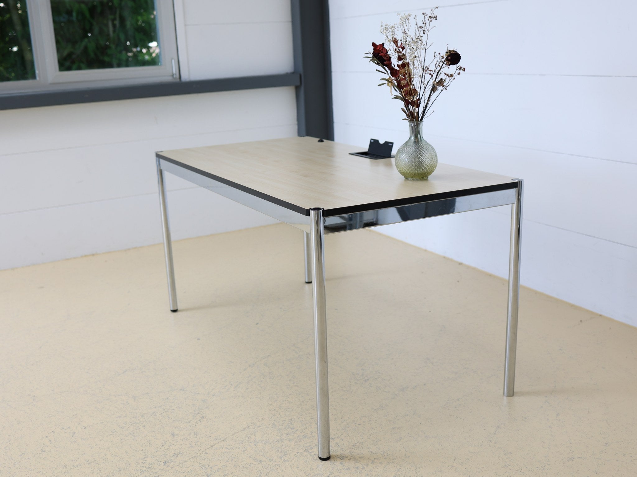 USM Haller Arbeitsplatz in warmem Ahorn-Ton Secondhand