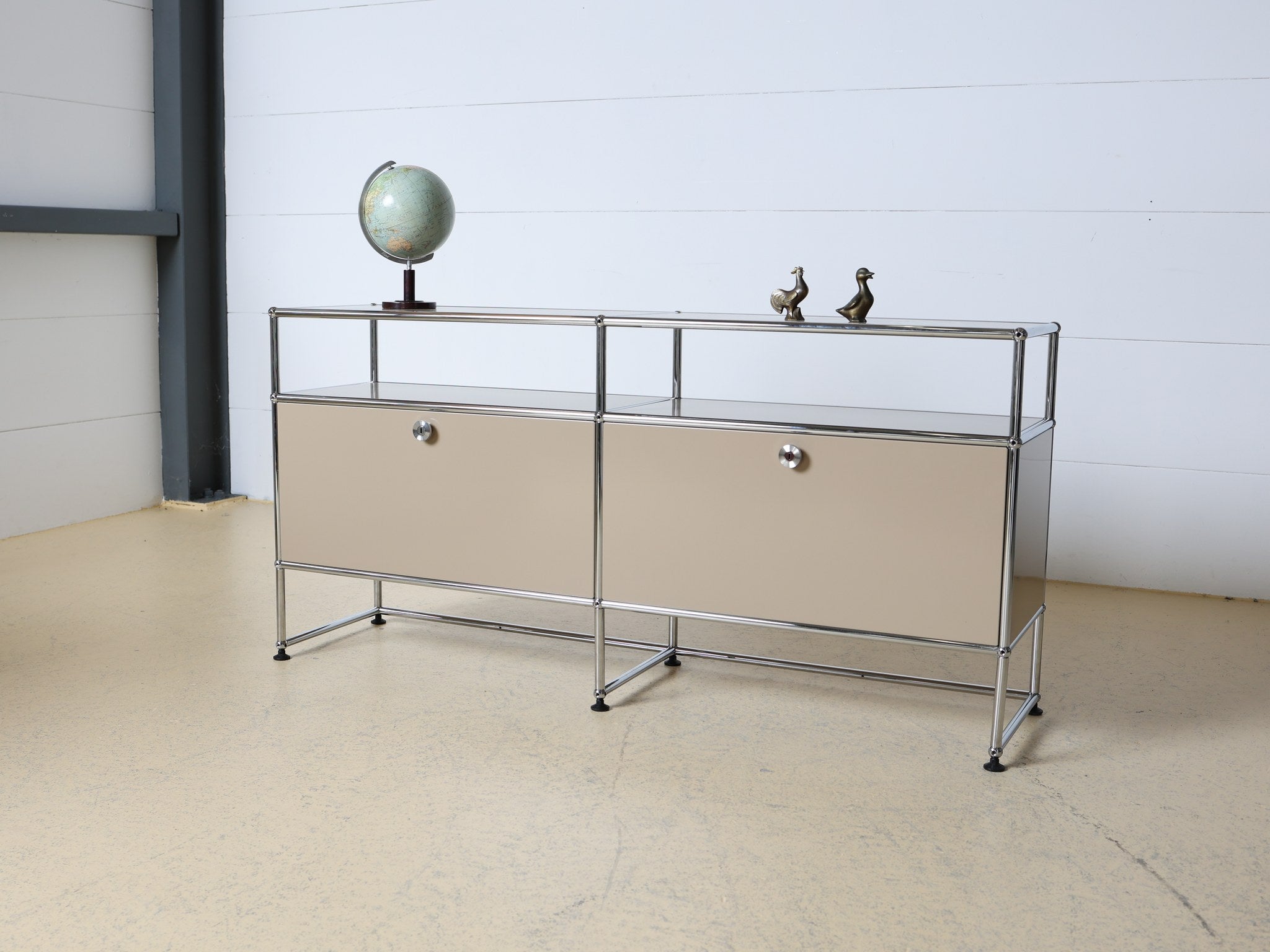 USM Haller Detail Messingkugel-Verbinder Nahaufnahme