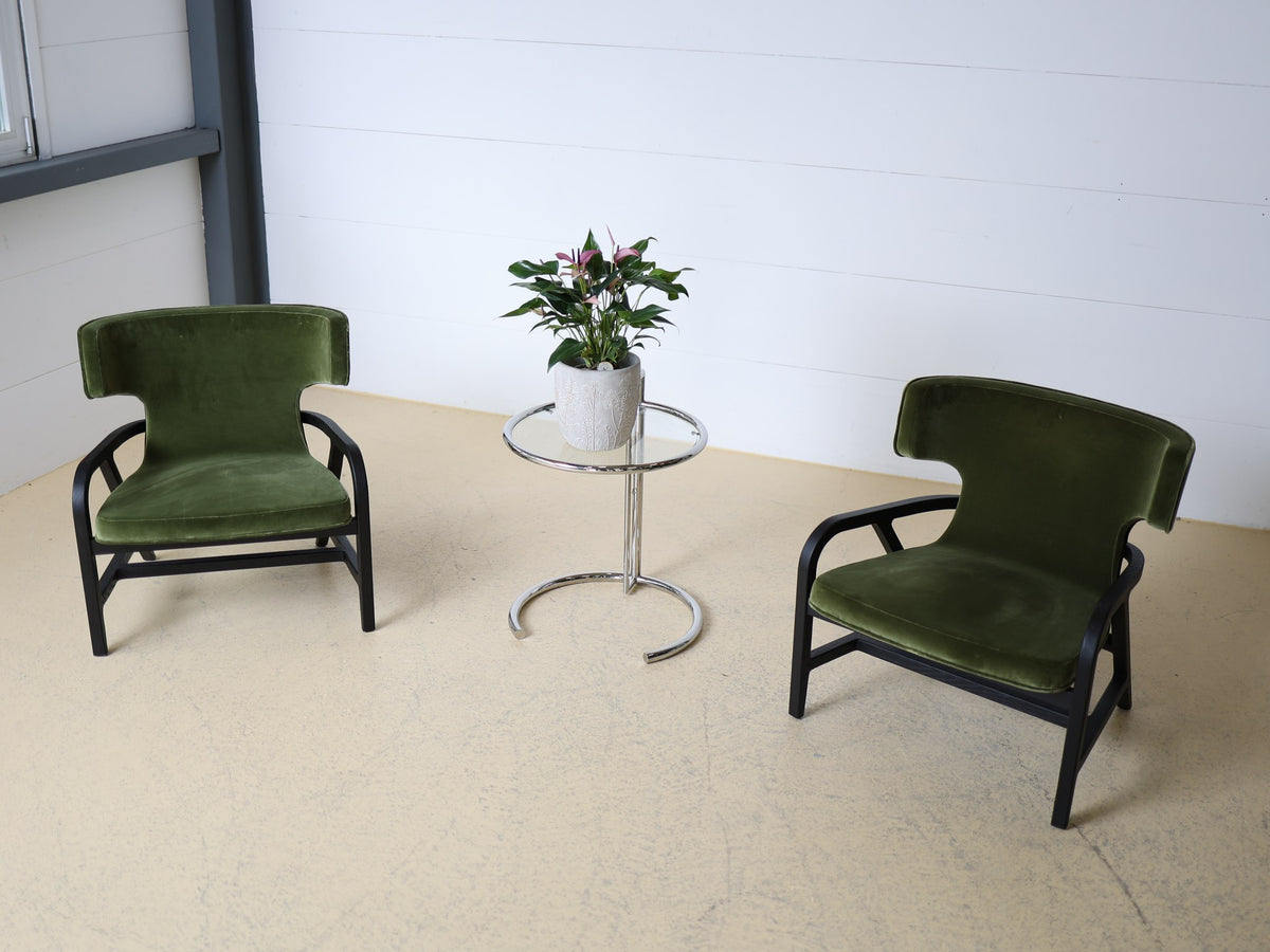 Lounge-Sessel mit geschwungener Wingback-Rückenlehne, schwarz lackiertes Holzgestell, grüner Samtbezug, 2er-Set Foto 13