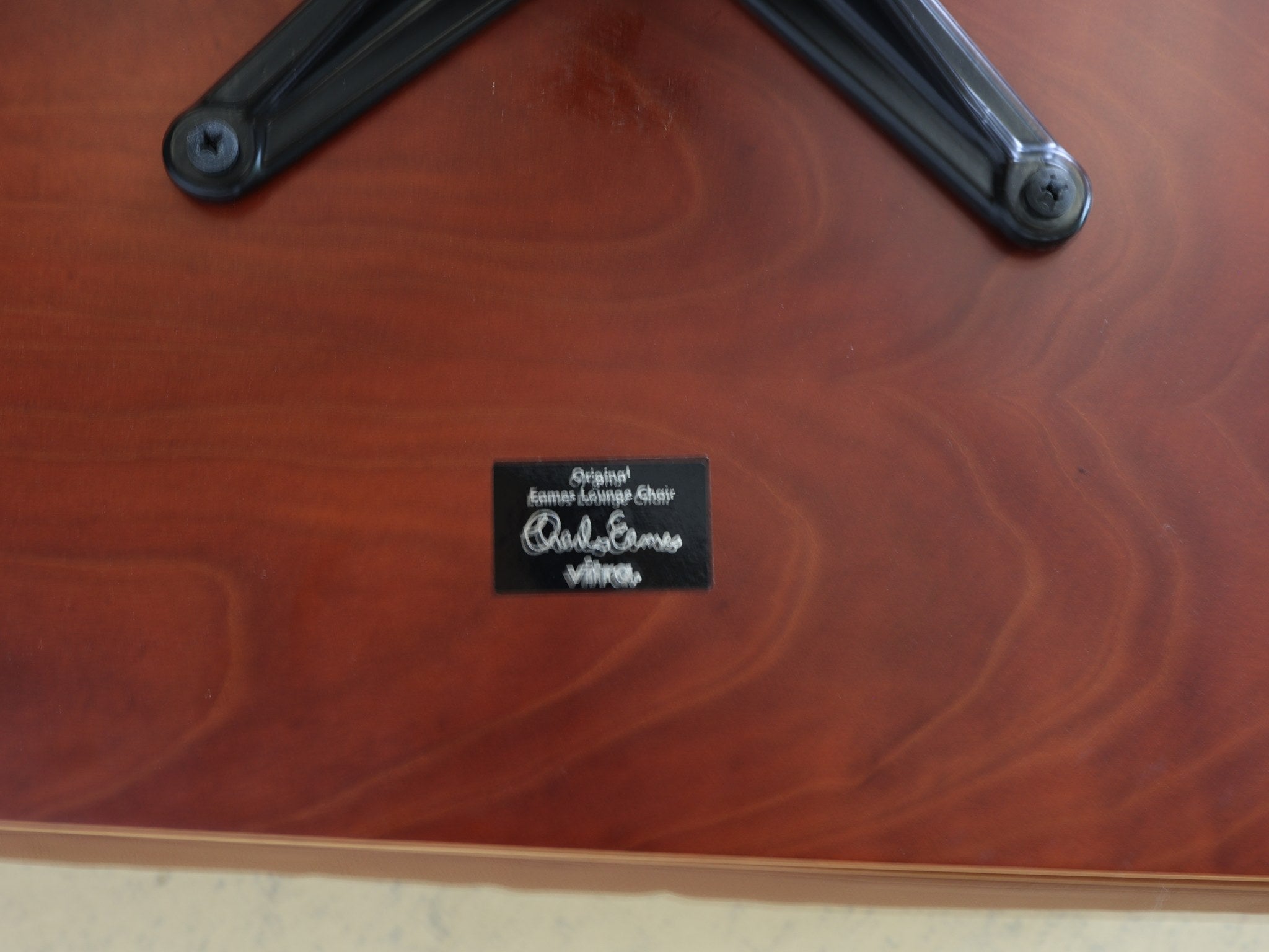 Original Vitra Plakette Charles Eames Signatur Eames Ottoman Authentizität