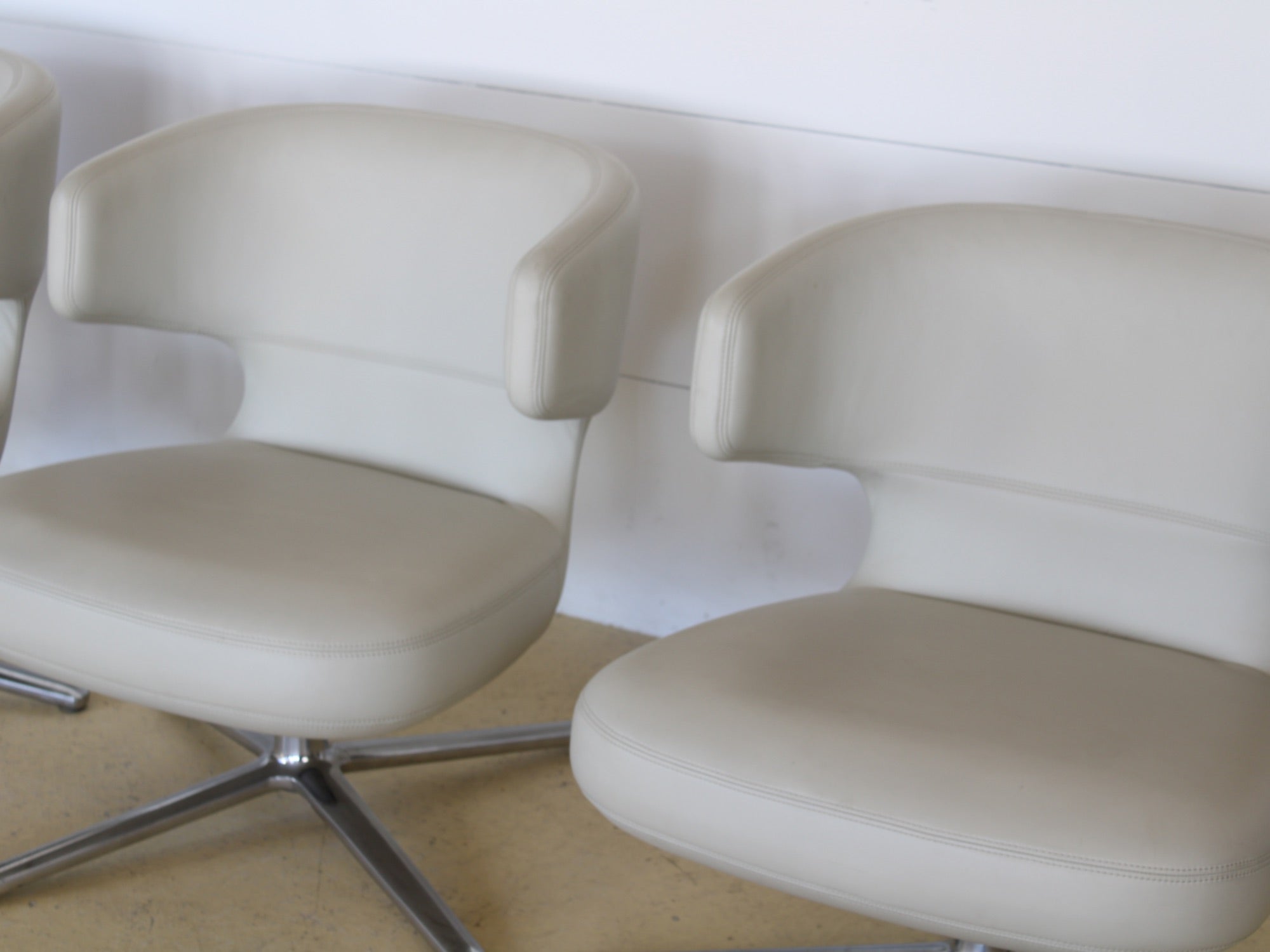 Vitra Petit Repos Sessel von Antonio Citterio in hervorragendem Zustand. Eleganter Lounge-Sessel erhältlich bei atelier TILIJA.