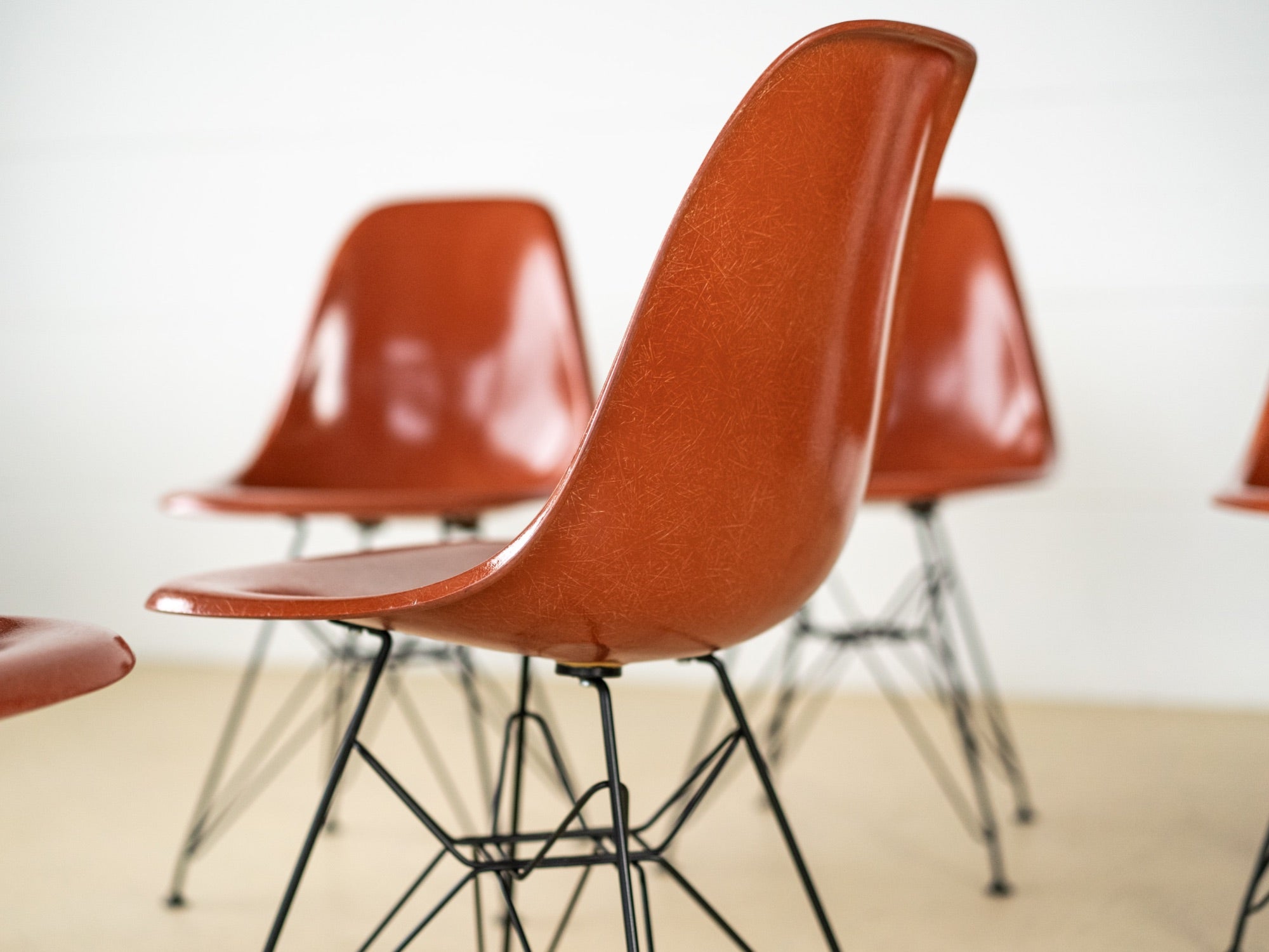 Charles & Ray Eames Fiberglas Stühle