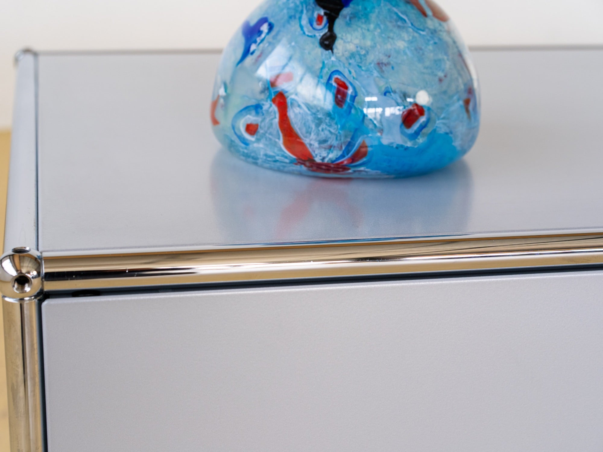 USM Lowboard in Lichtgrau