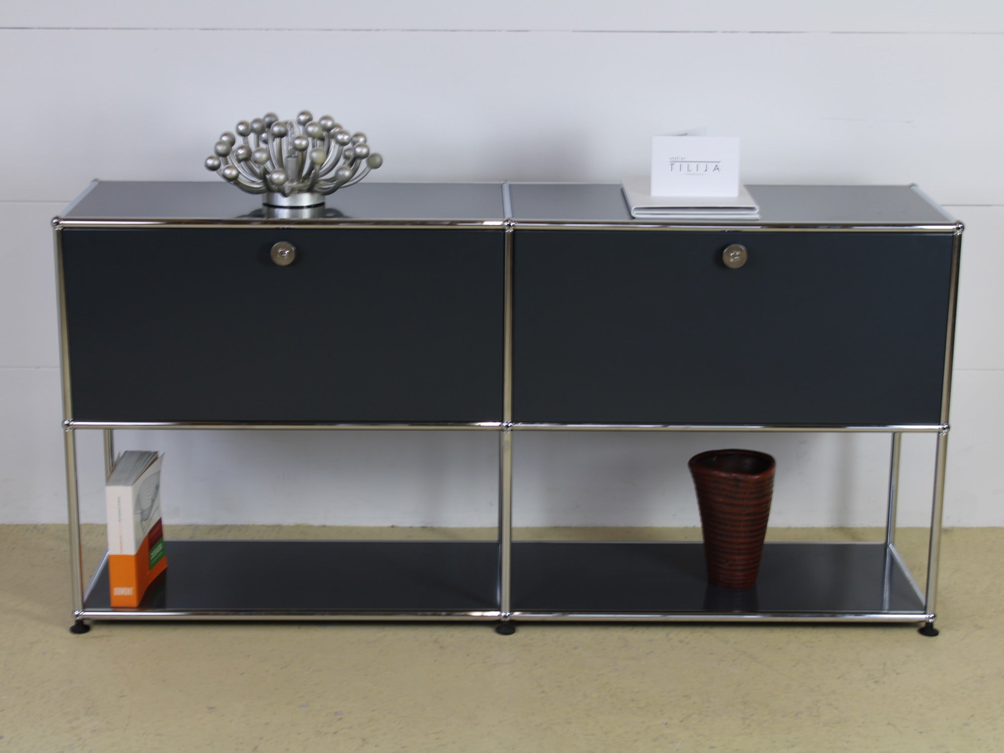 USM Sideboard Anthrazitgrau