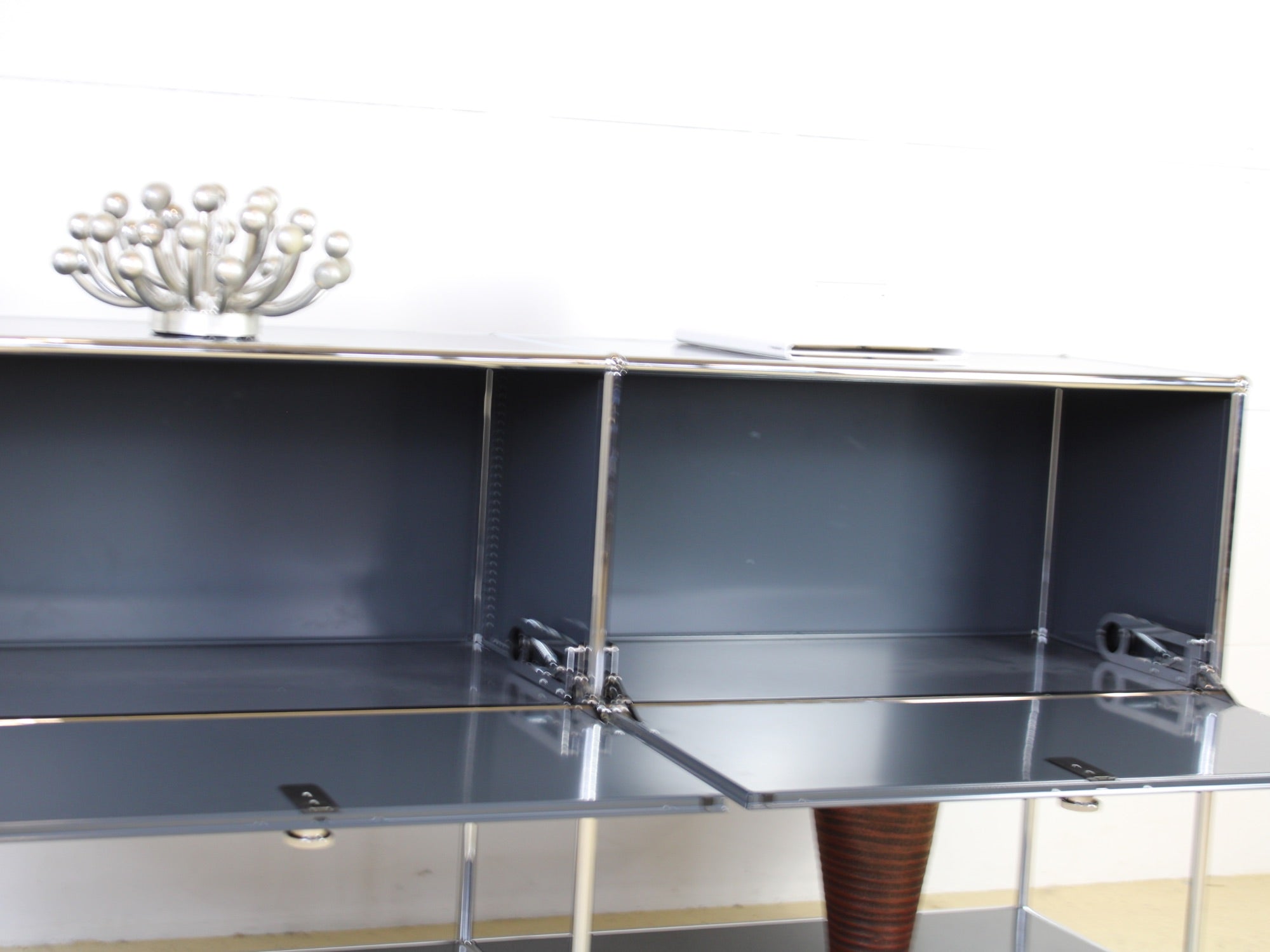 USM Sideboard Anthrazitgrau