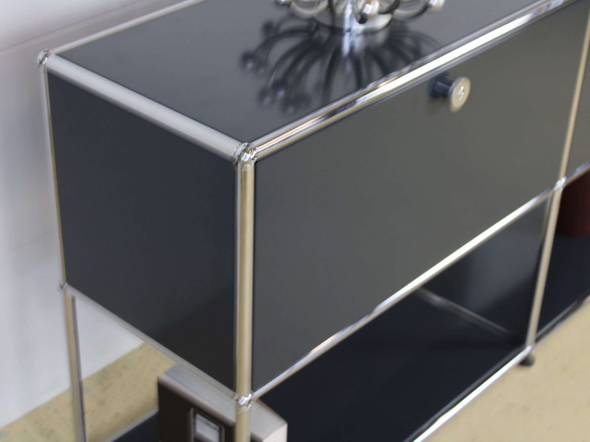 USM Sideboard Anthrazitgrau