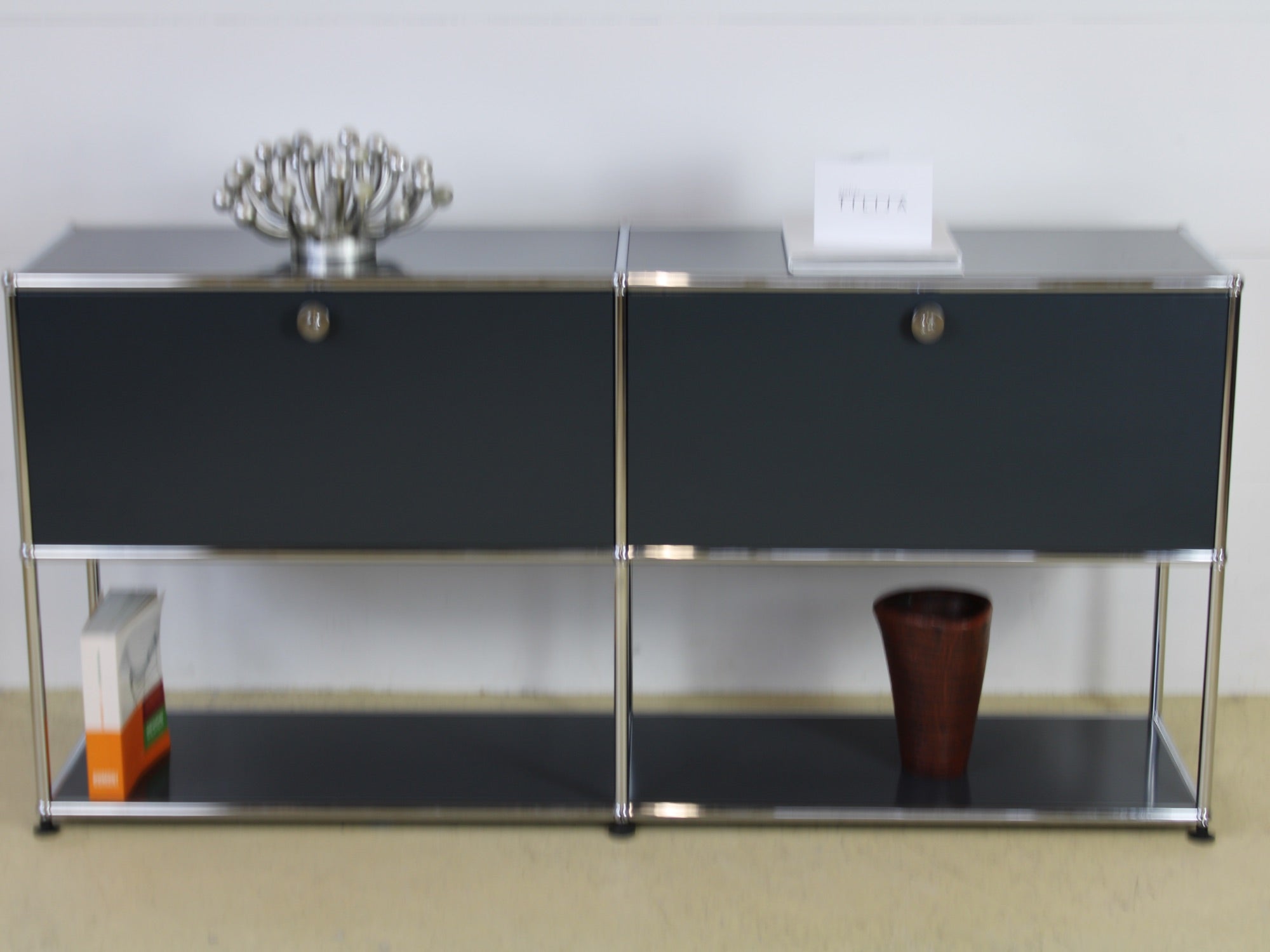 USM Sideboard Anthrazitgrau
