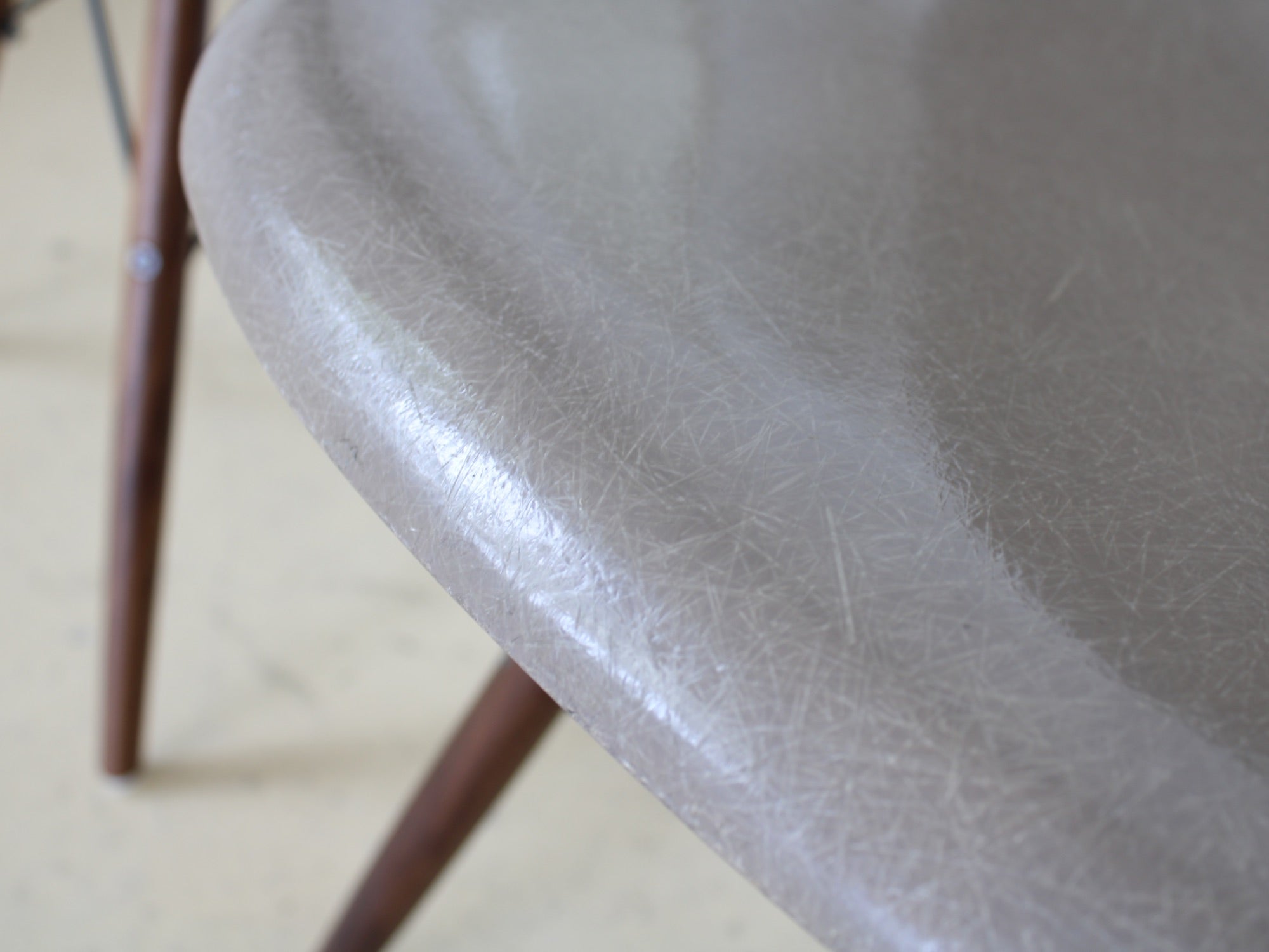 VINTAGE: Ray & Charles Eames Fiberglas Stühle von Hermann Miller