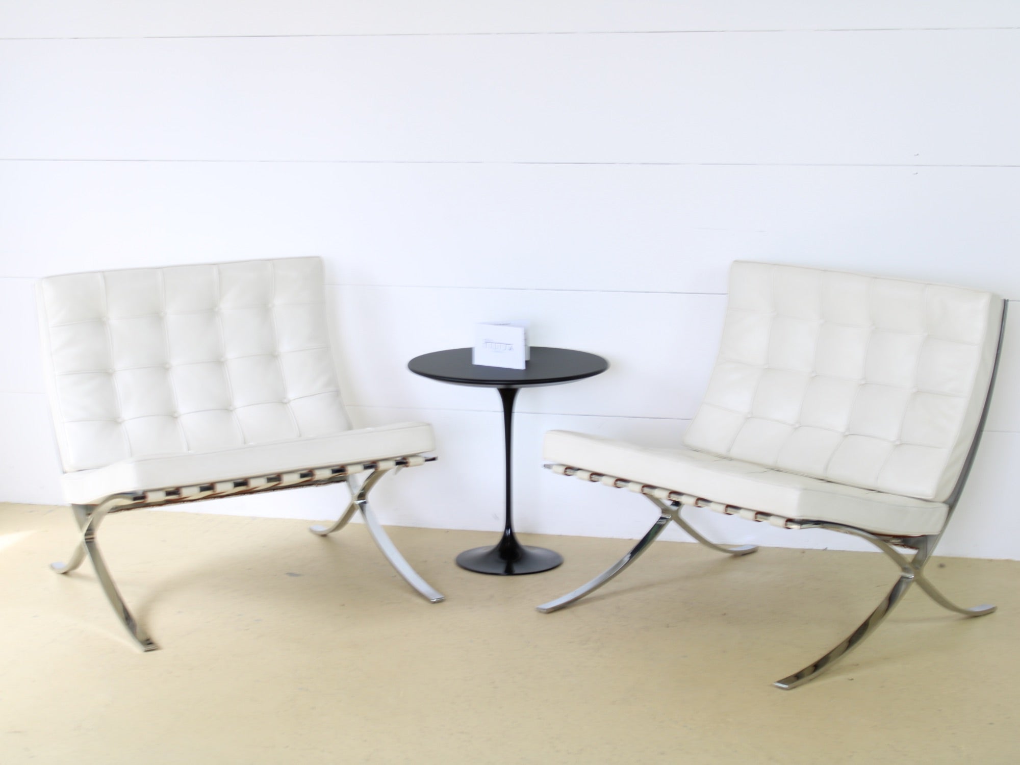 Barcelona Chair von Ludwig Mies van der Rohe, Knoll