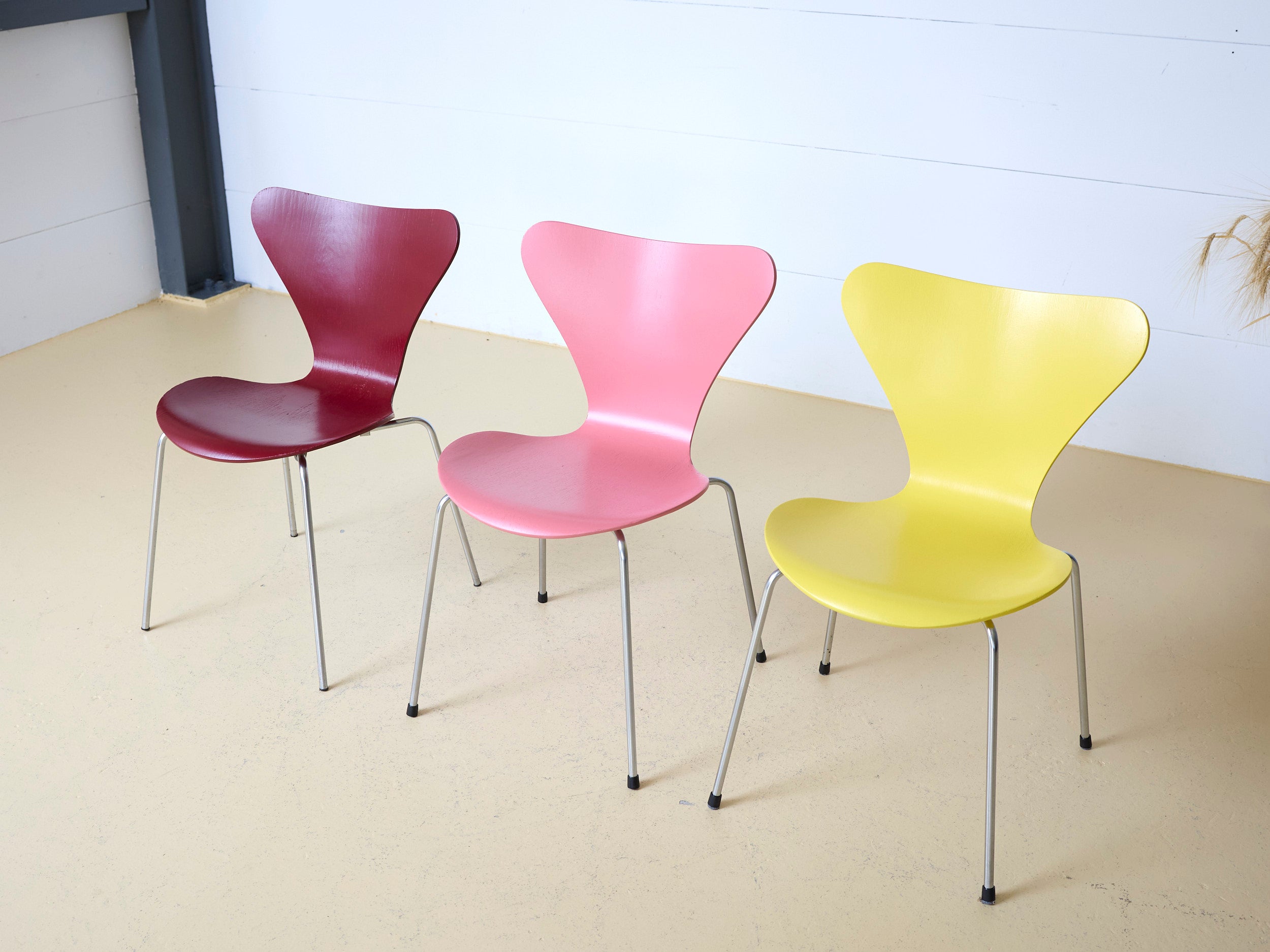 Restaurierte Arne Jacobsen Stühle von Fritz Hansen