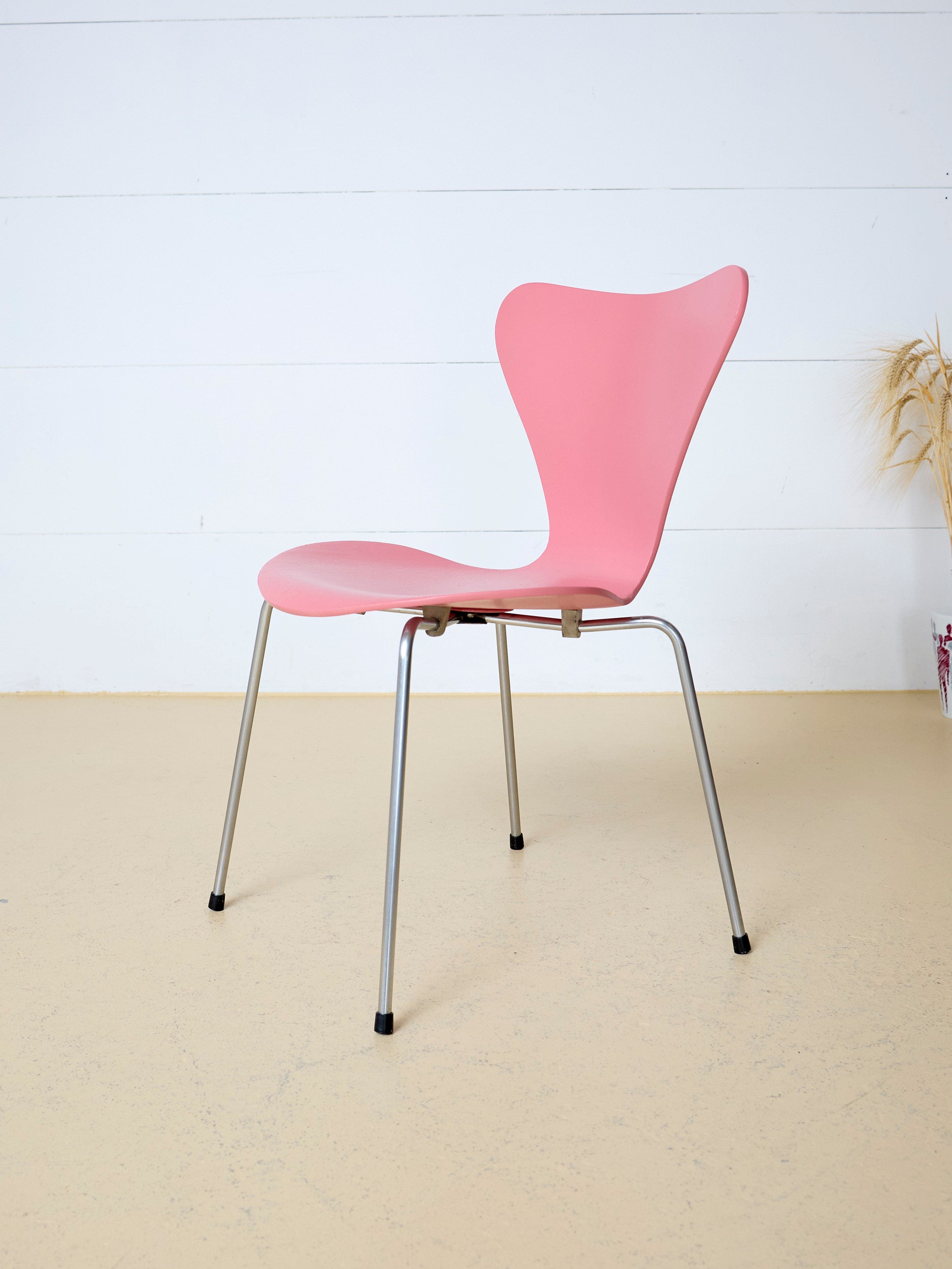 Restaurierte Arne Jacobsen Stühle von Fritz Hansen