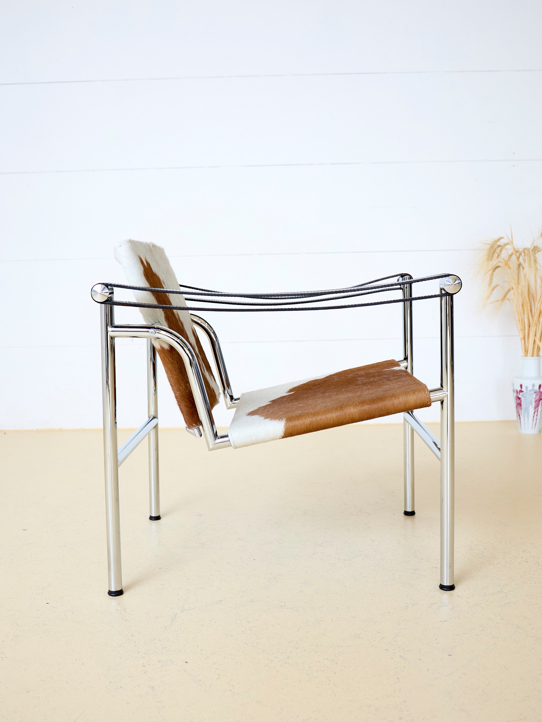 LC1 Sessel mit Fell von Corbusier, Cassina