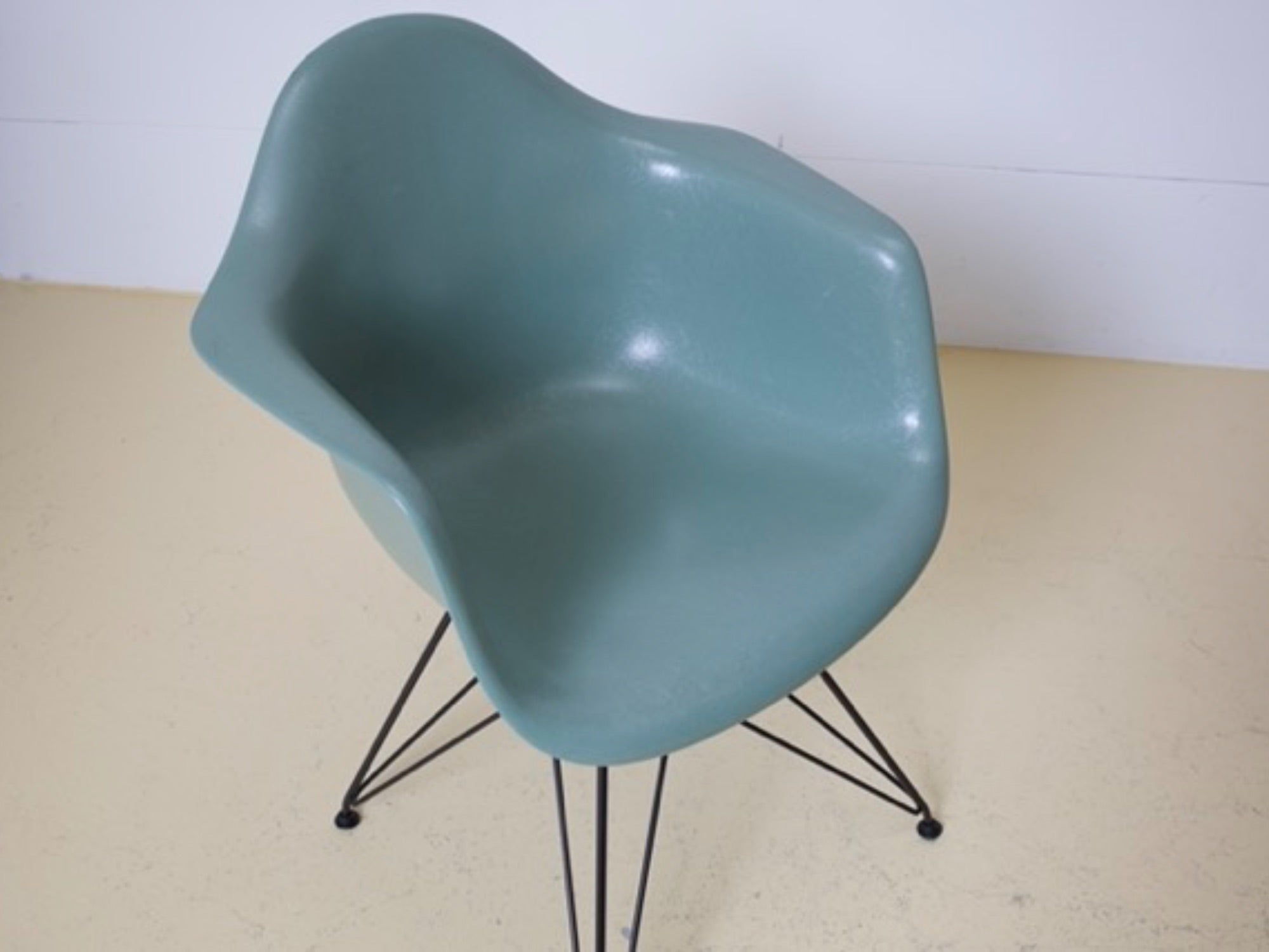 VITRA Eames Armchairs DAW in Seafoam