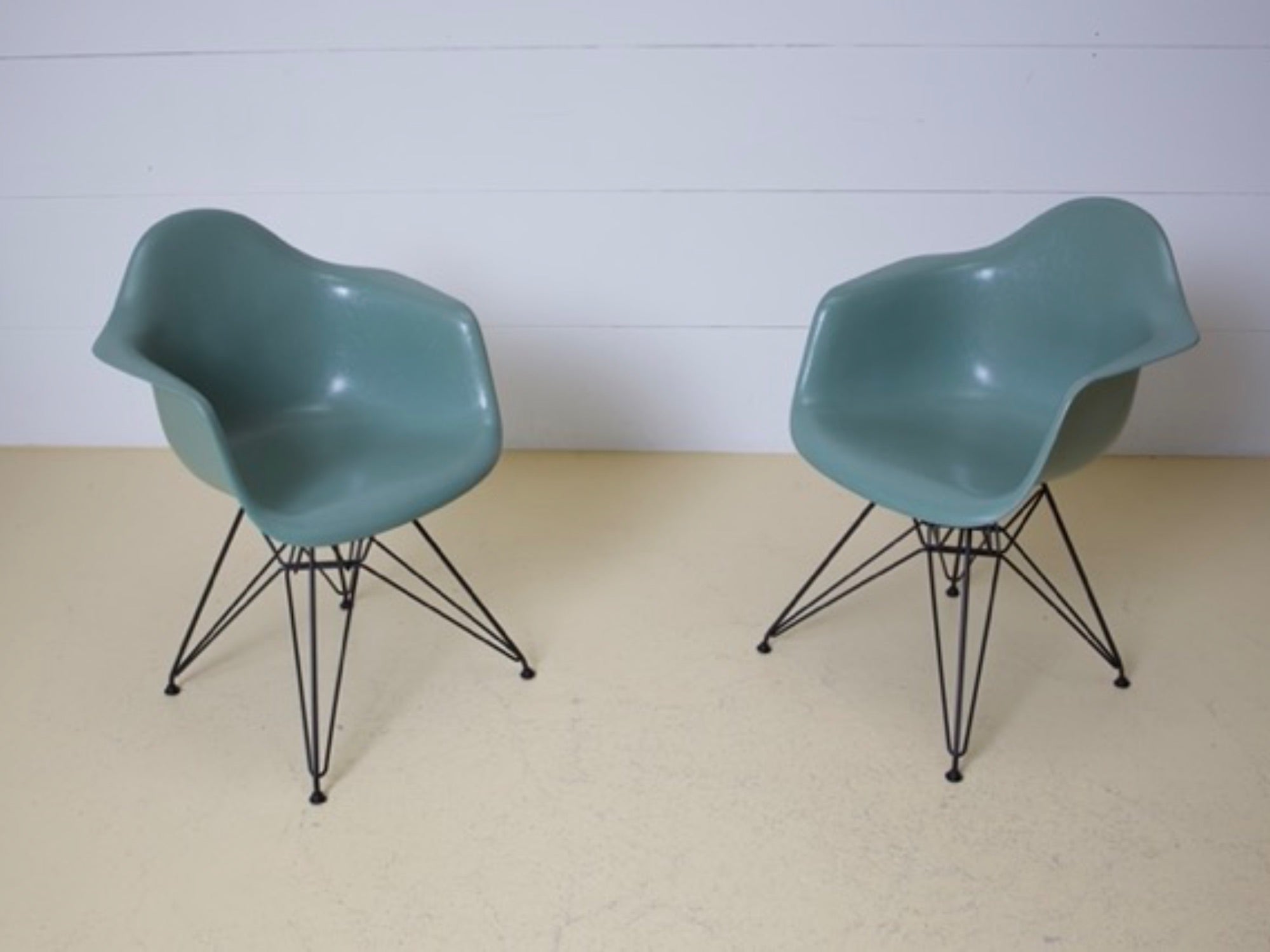 VITRA Eames Armchairs DAW in Seafoam