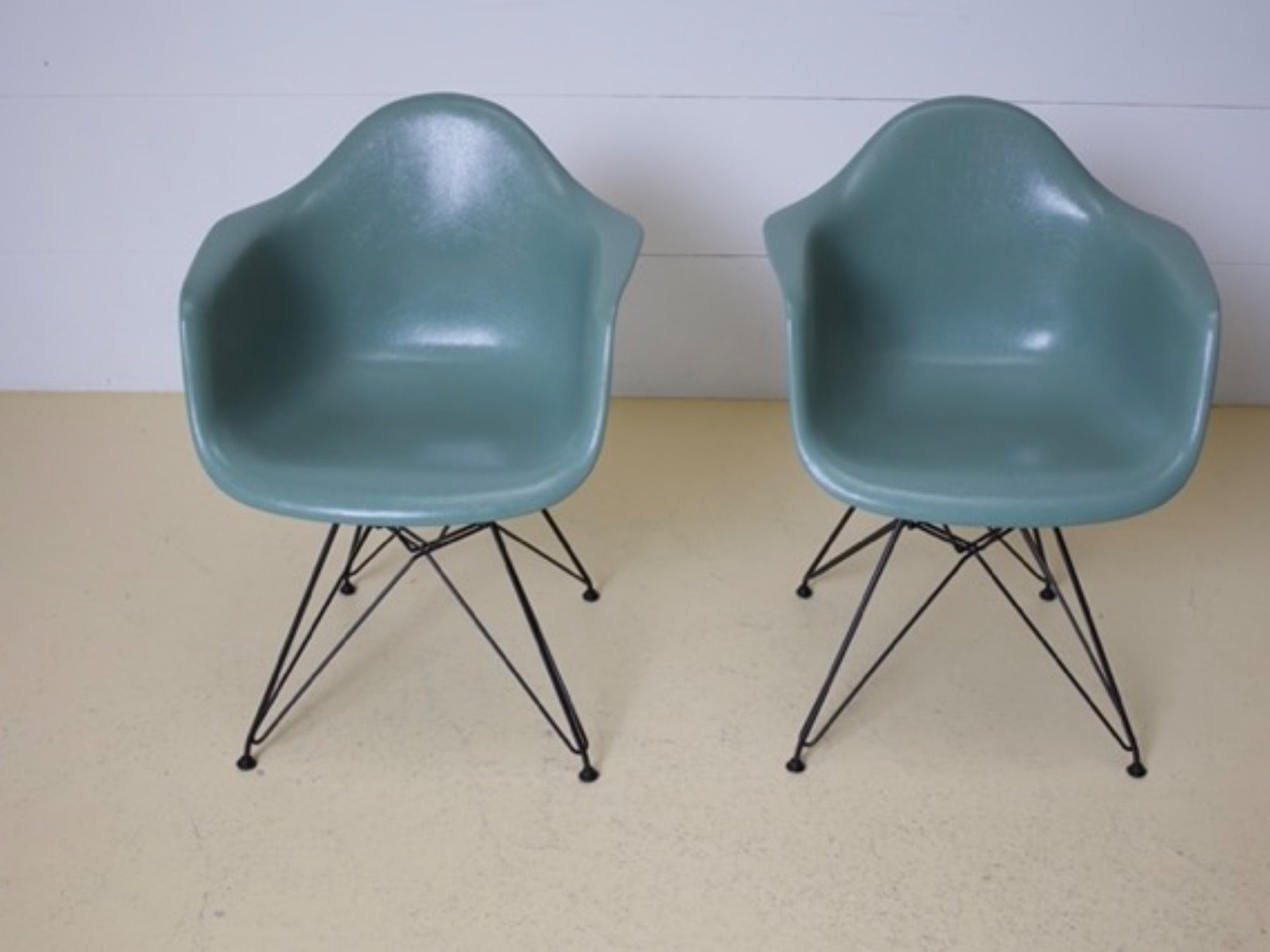 VITRA Eames Armchairs DAW in Seafoam