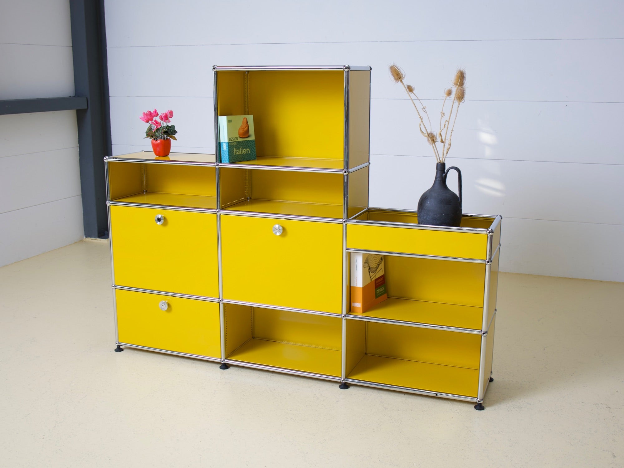 USM Sideboard in Gelb