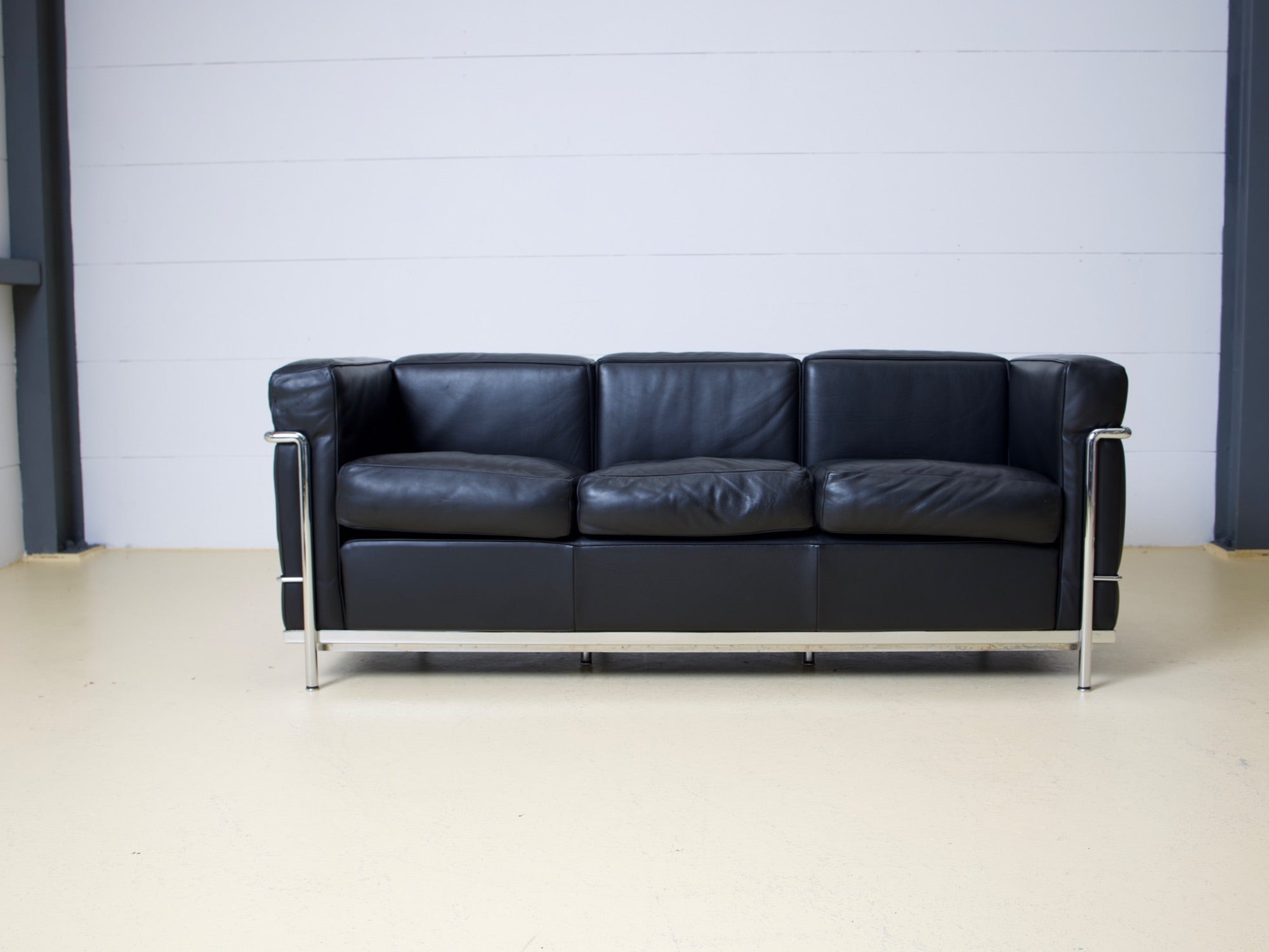 Le Corbusier Sofa LC2 von Cassina