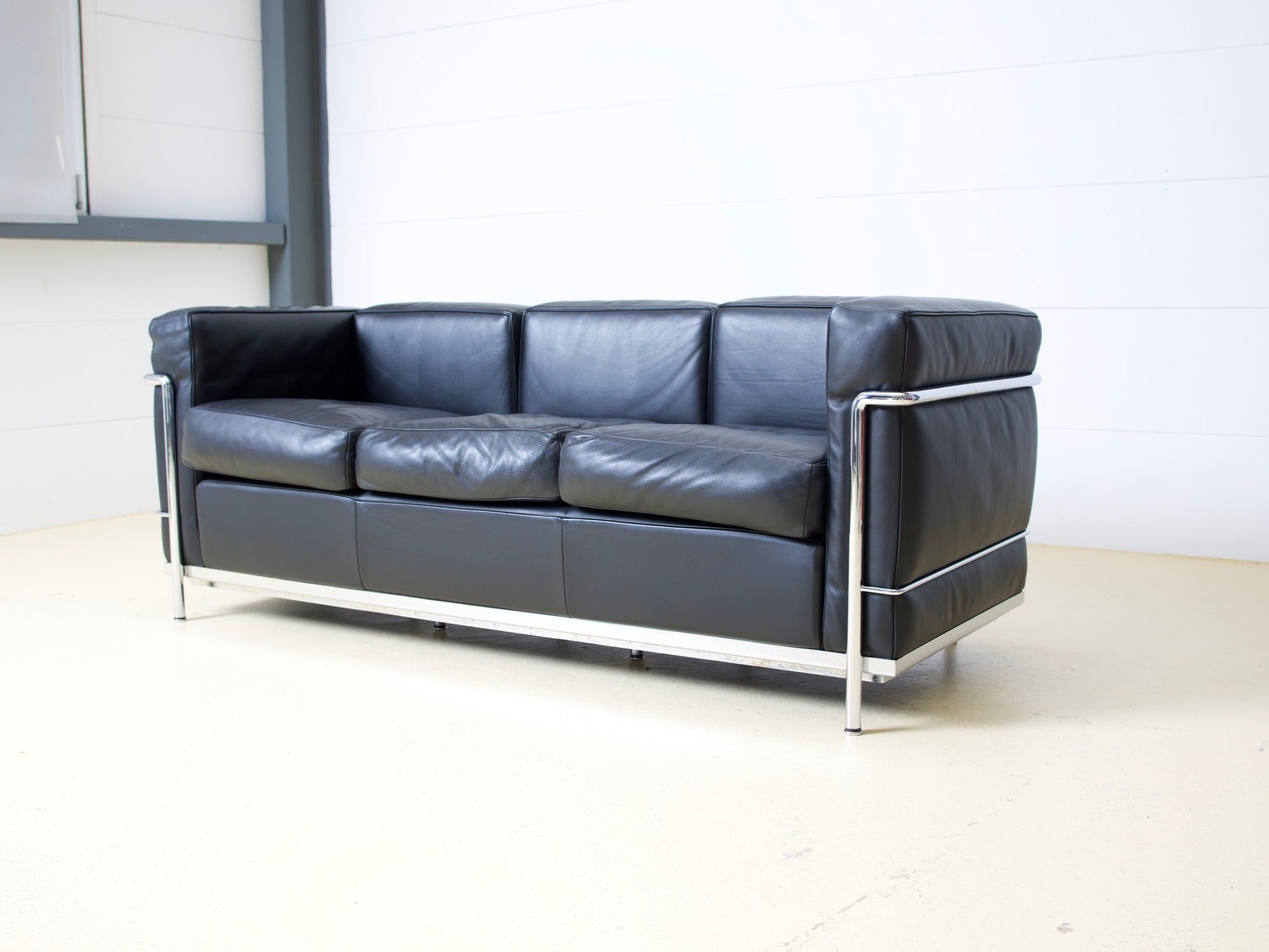 Le Corbusier Sofa LC2 von Cassina