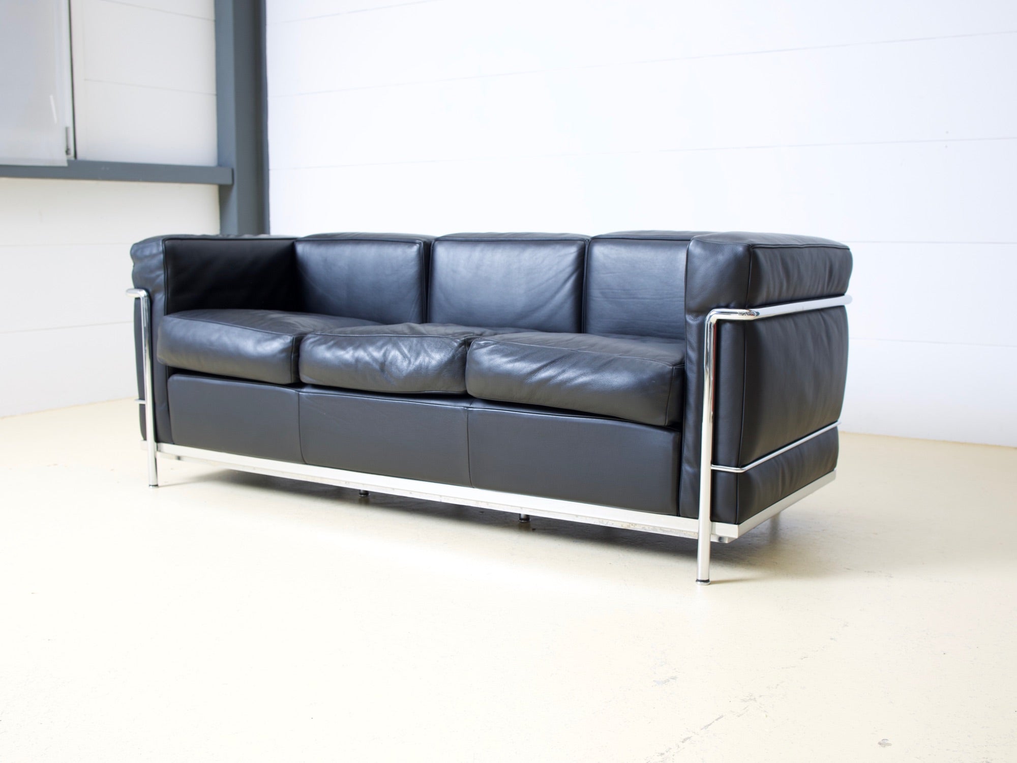 Le Corbusier Sofa LC2 von Cassina