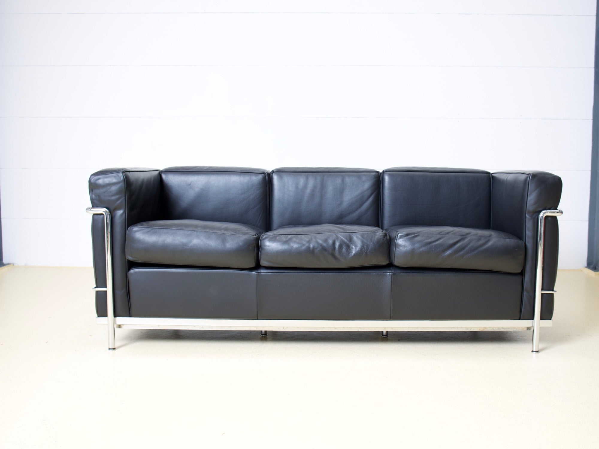 Le Corbusier Sofa LC2 von Cassina