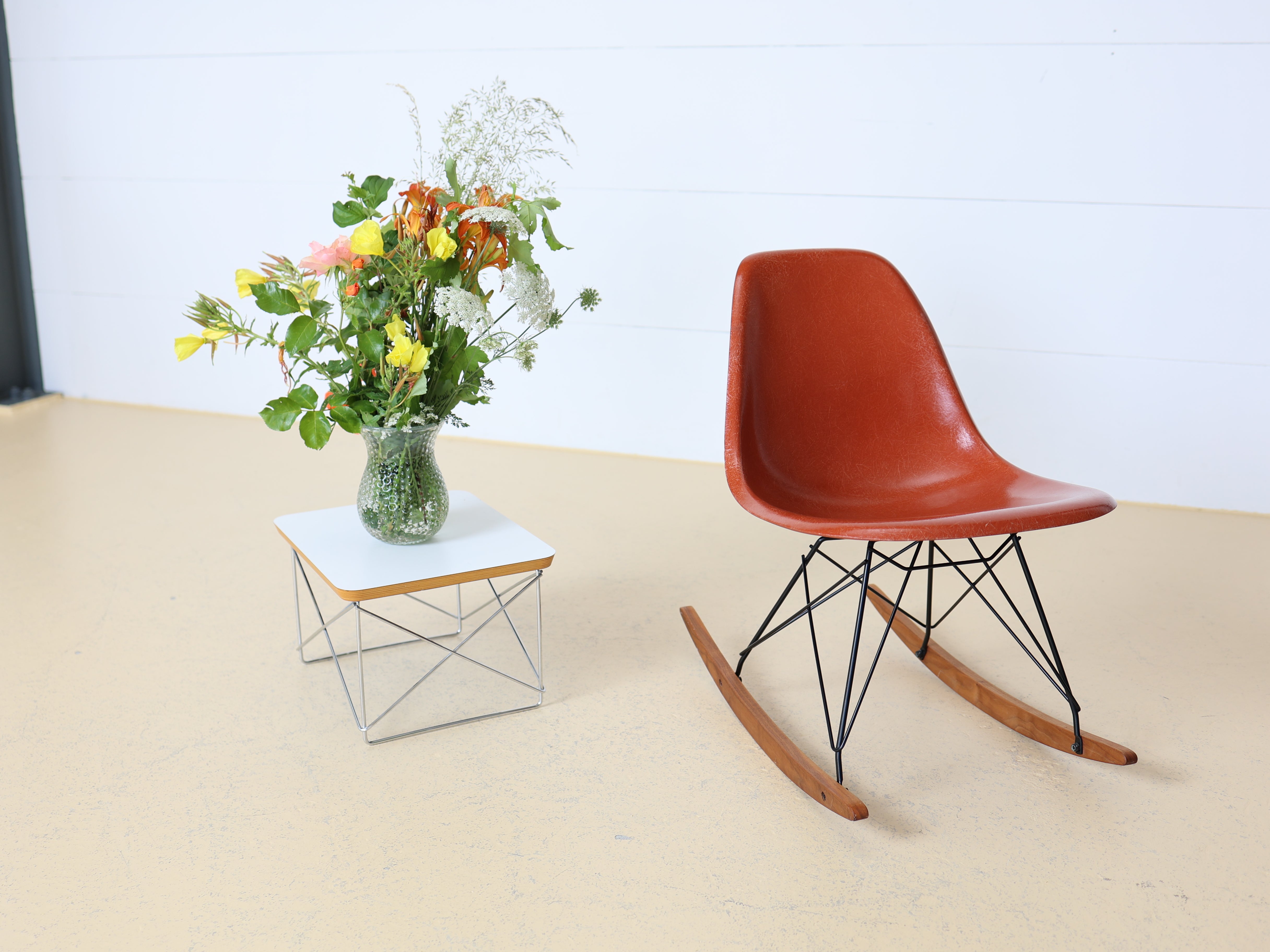 Eames Schaukelstuhl, Hermann Miller