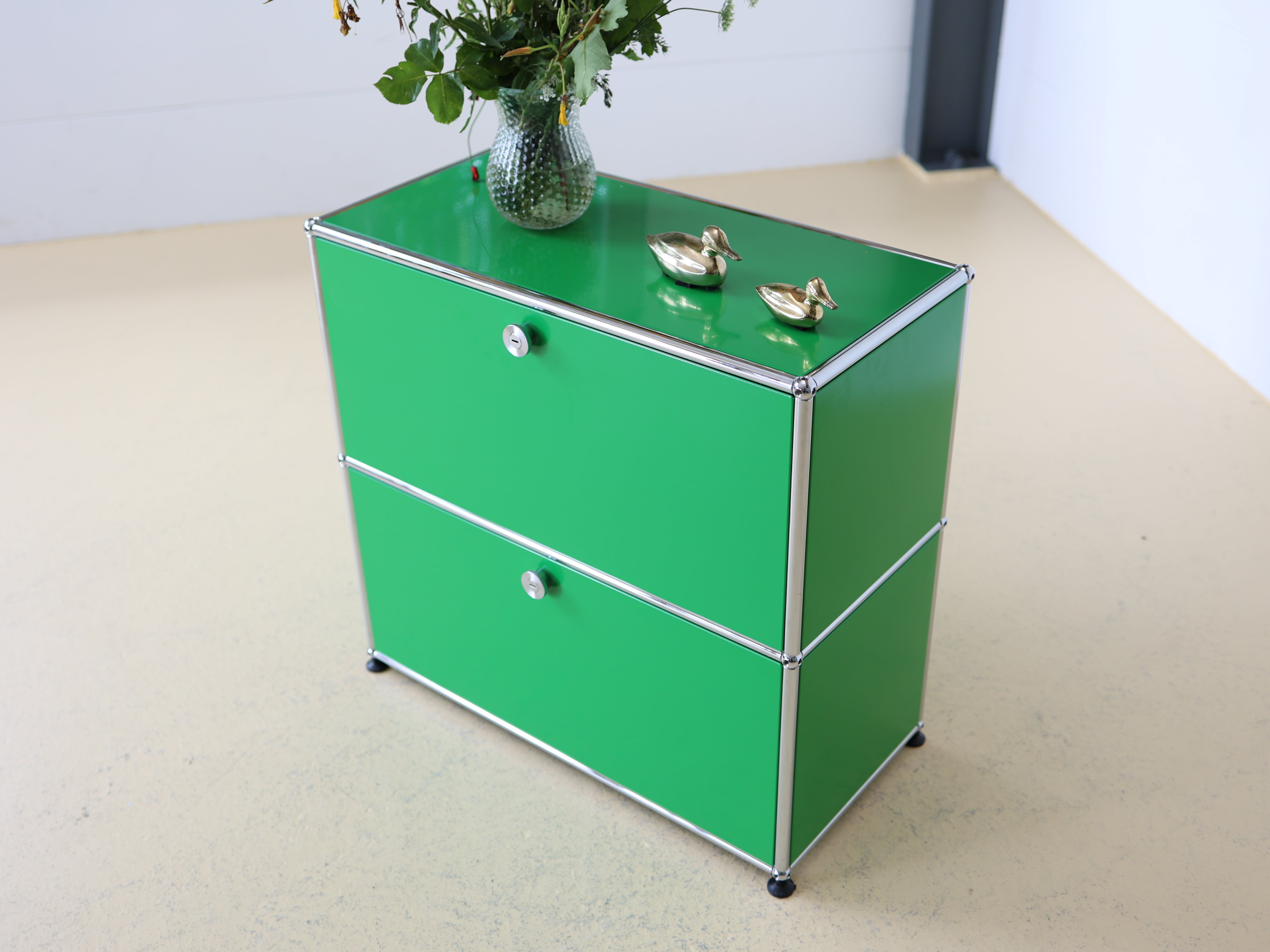 USM Haller Sidebaord Grün, 1x2