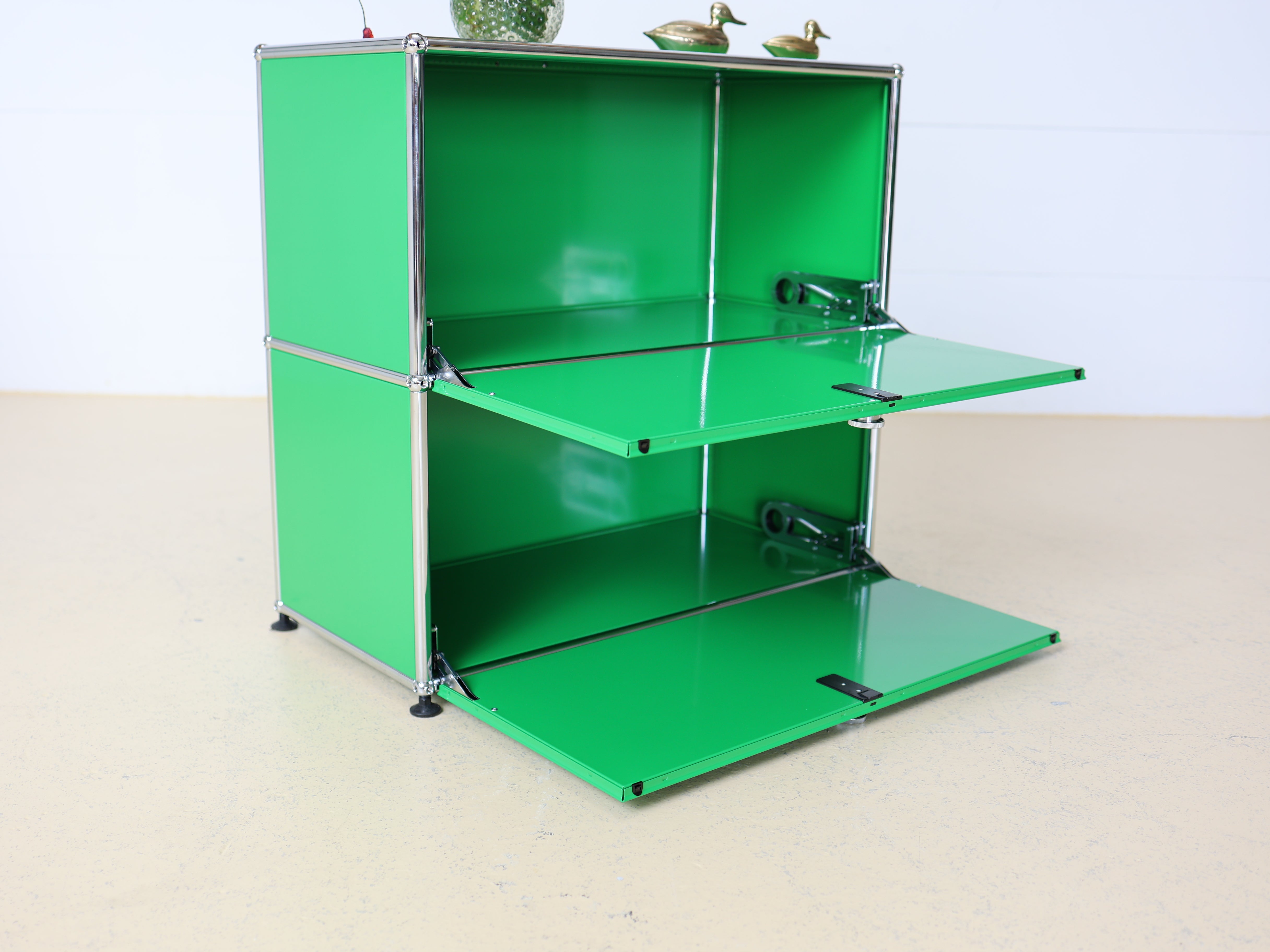 USM Haller Sidebaord Grün, 1x2
