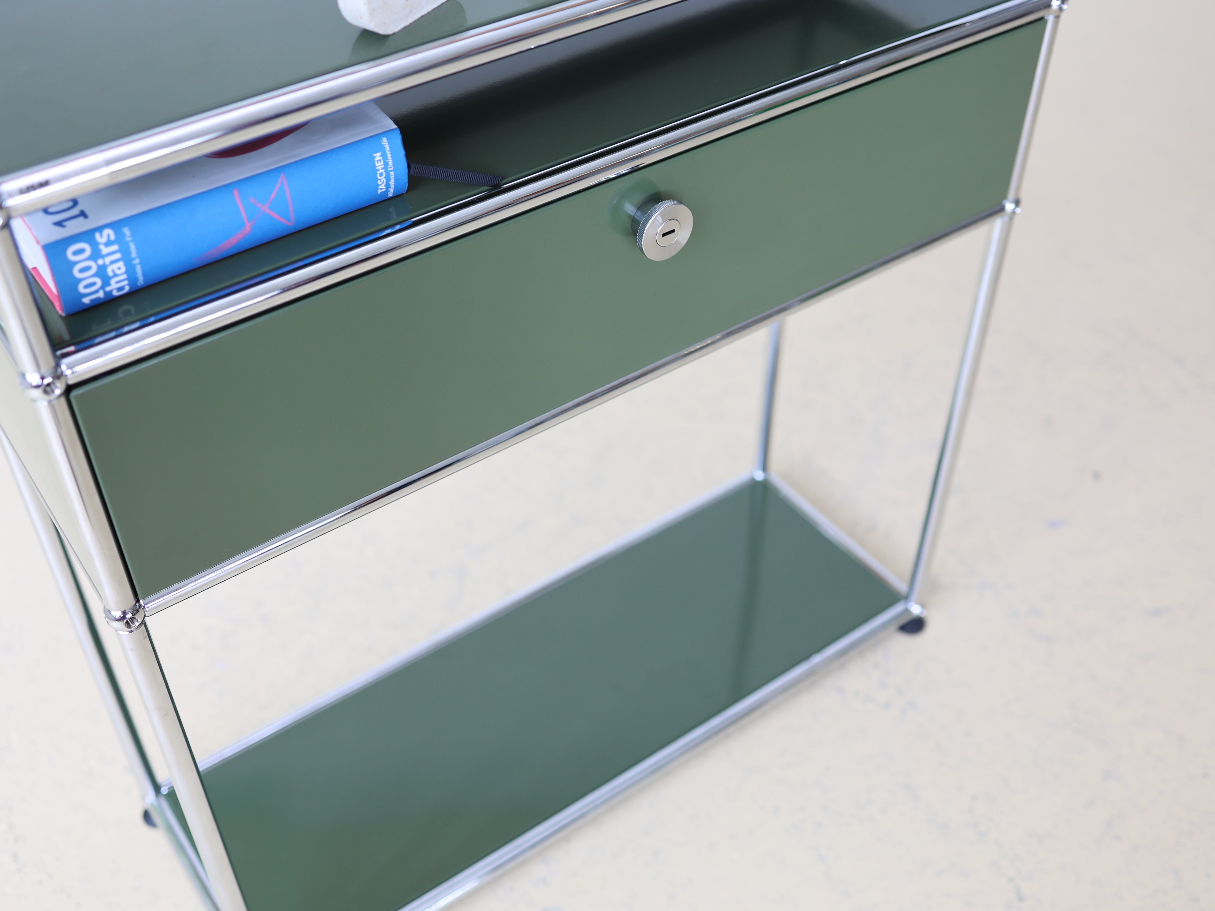USM Haller Sideboard Olivgrün