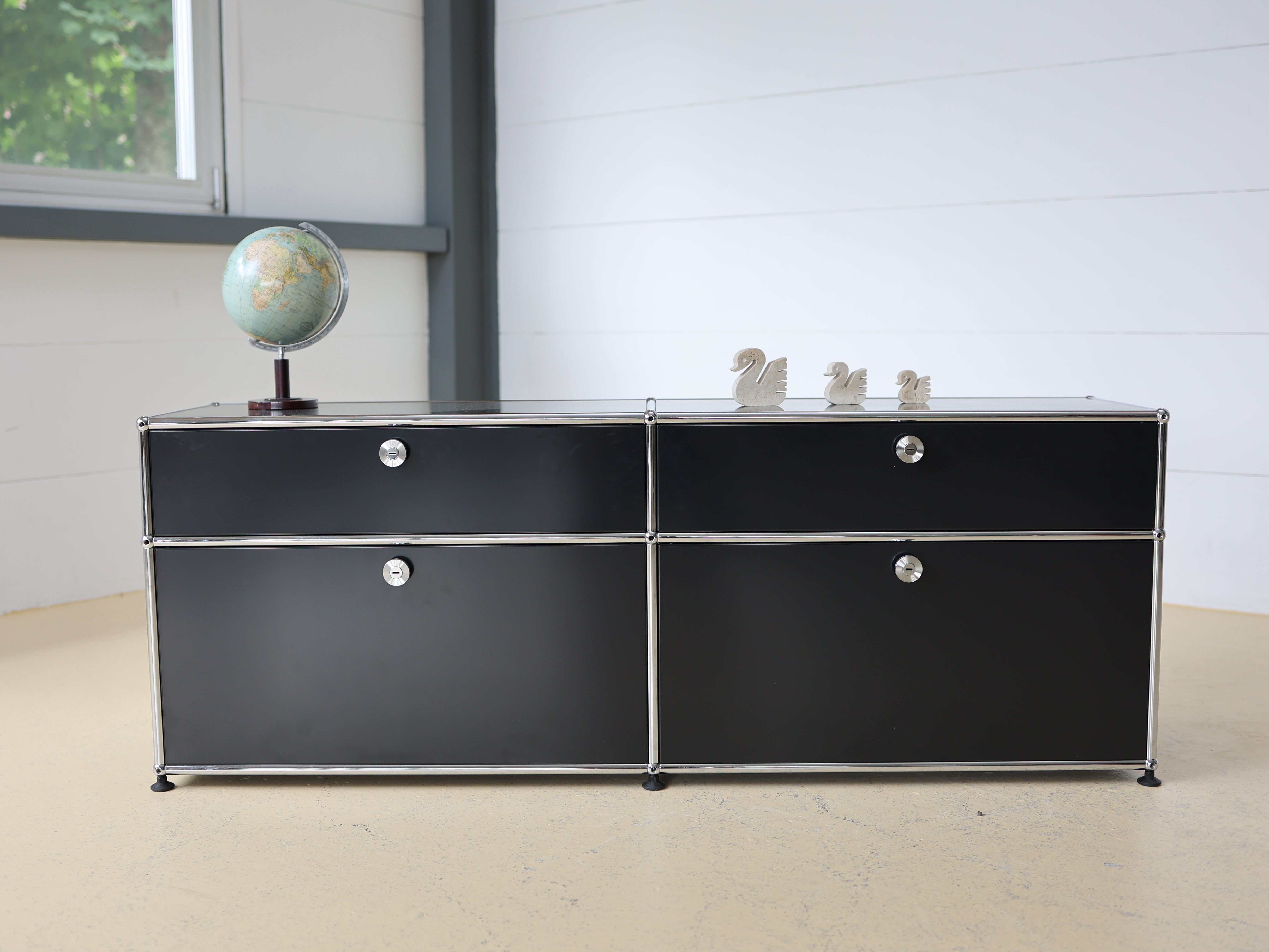 USM Sideboard Schwarz, 2x2