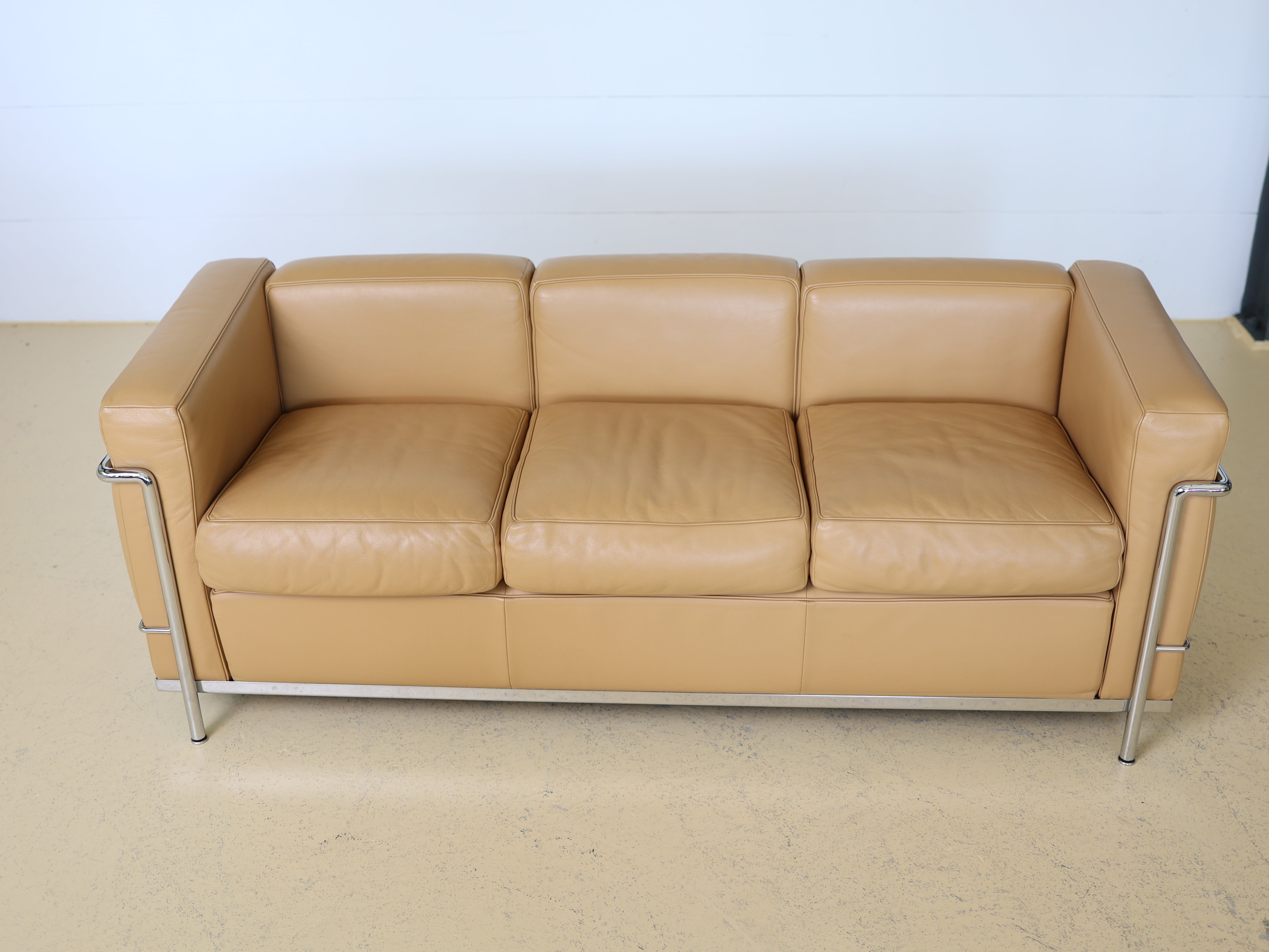 Le Corbusier Sofa LC2 von Cassina