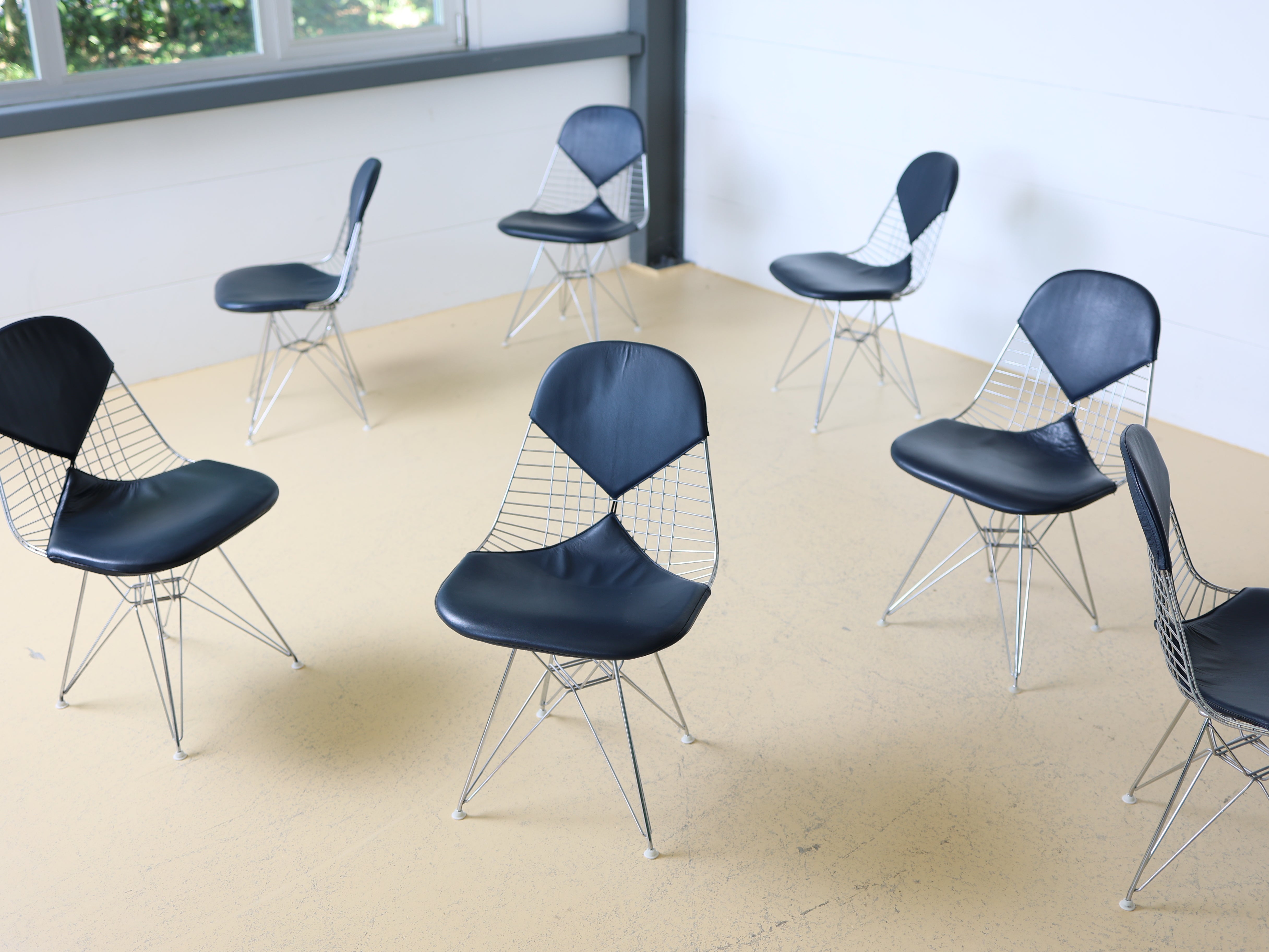VITRA DKR -2 Wire Chairs von Eames im Set