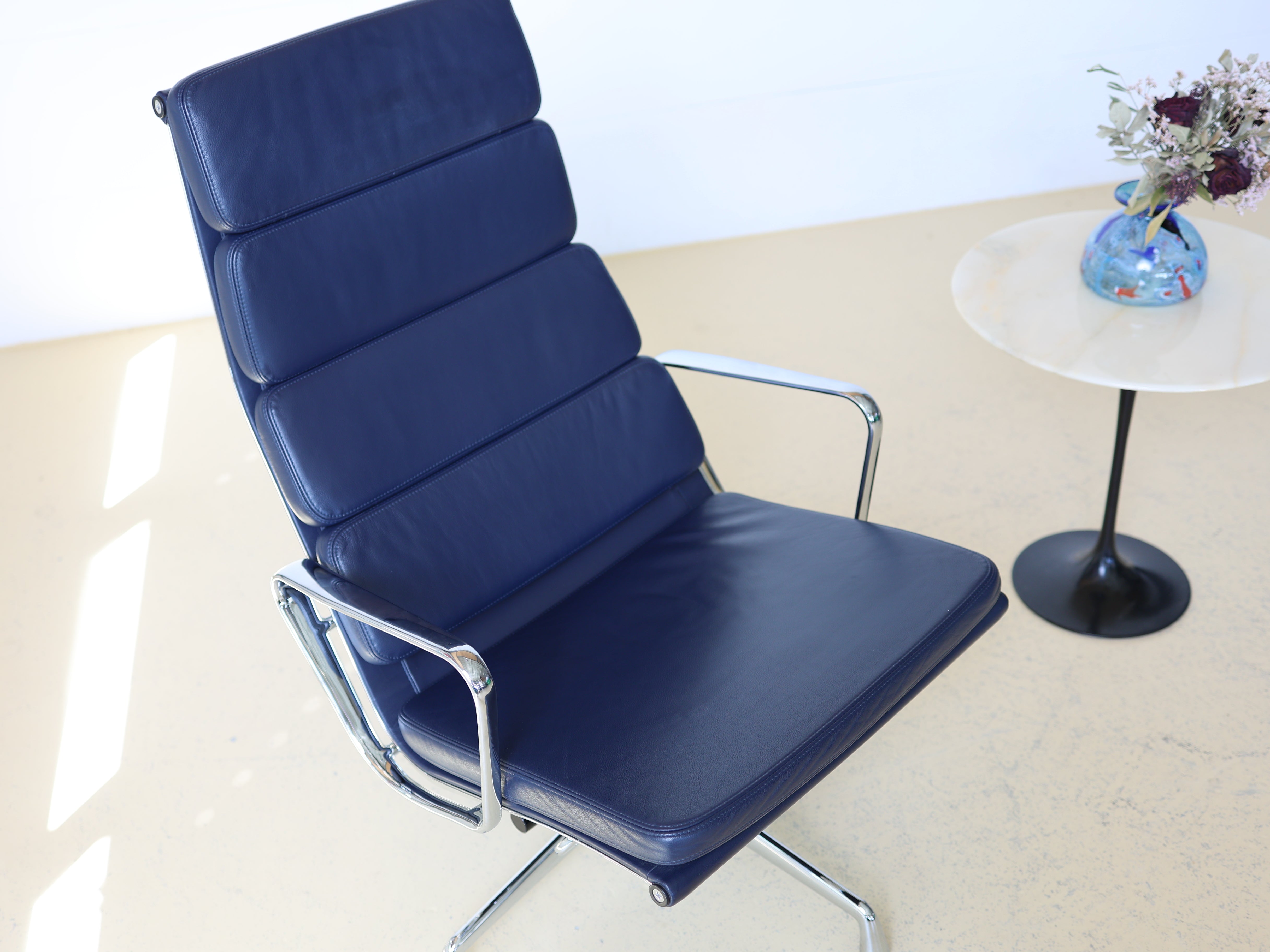 Vitra EA222 Soft Pad Sessel von Eames