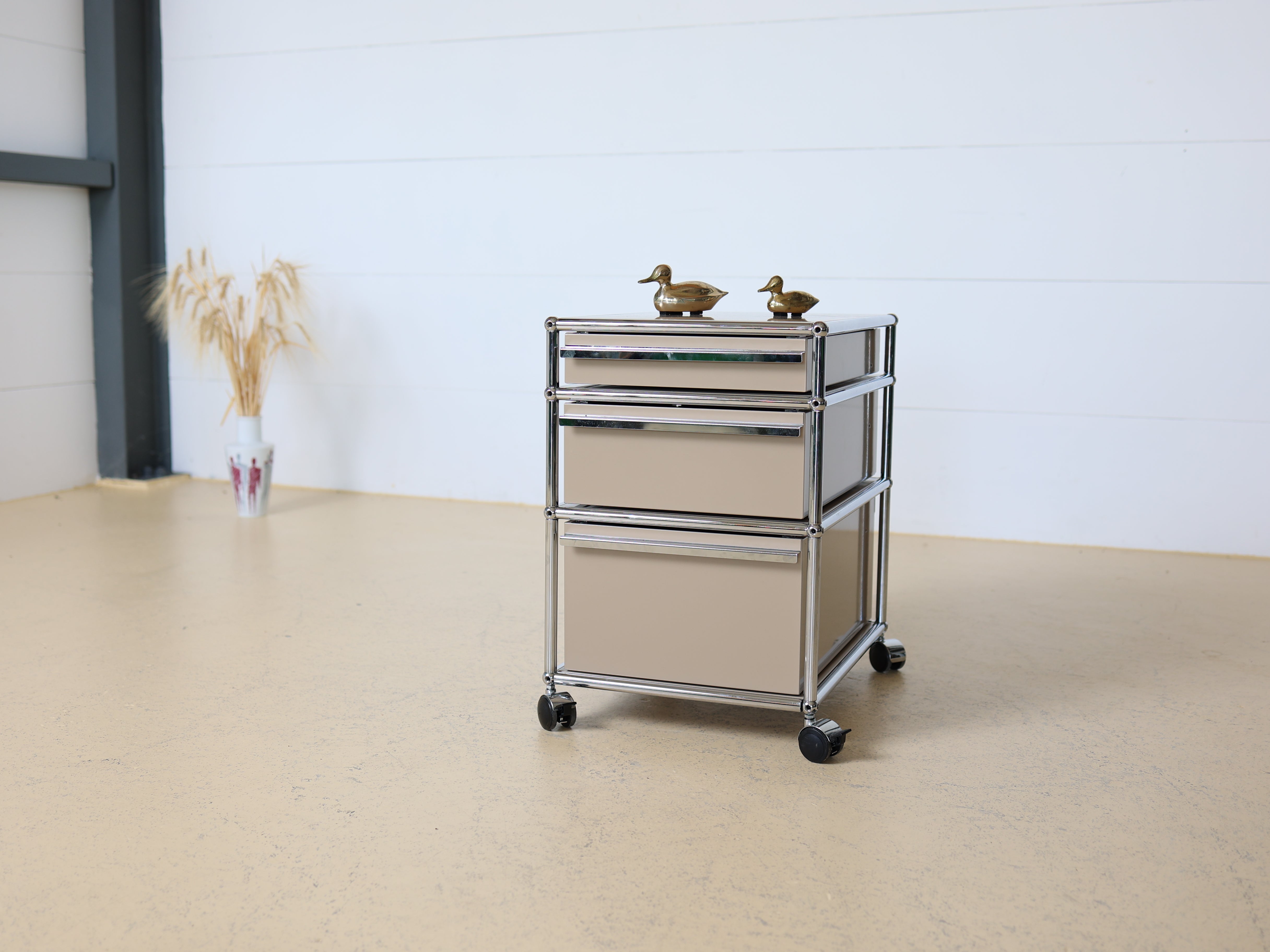 USM Haller Korpus in Beige
